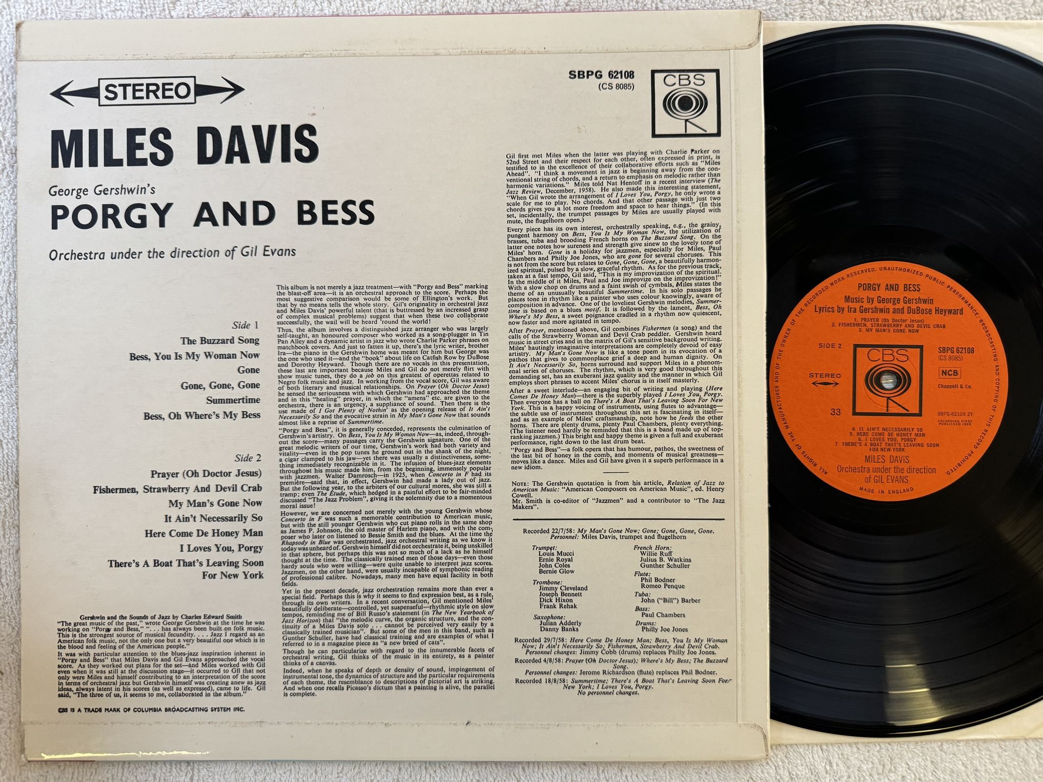 Omslagsbild för skivan MILES DAVIS Porgy and Bess LP UK CBS SBPG 62108 *** 33 ON LABELS ***