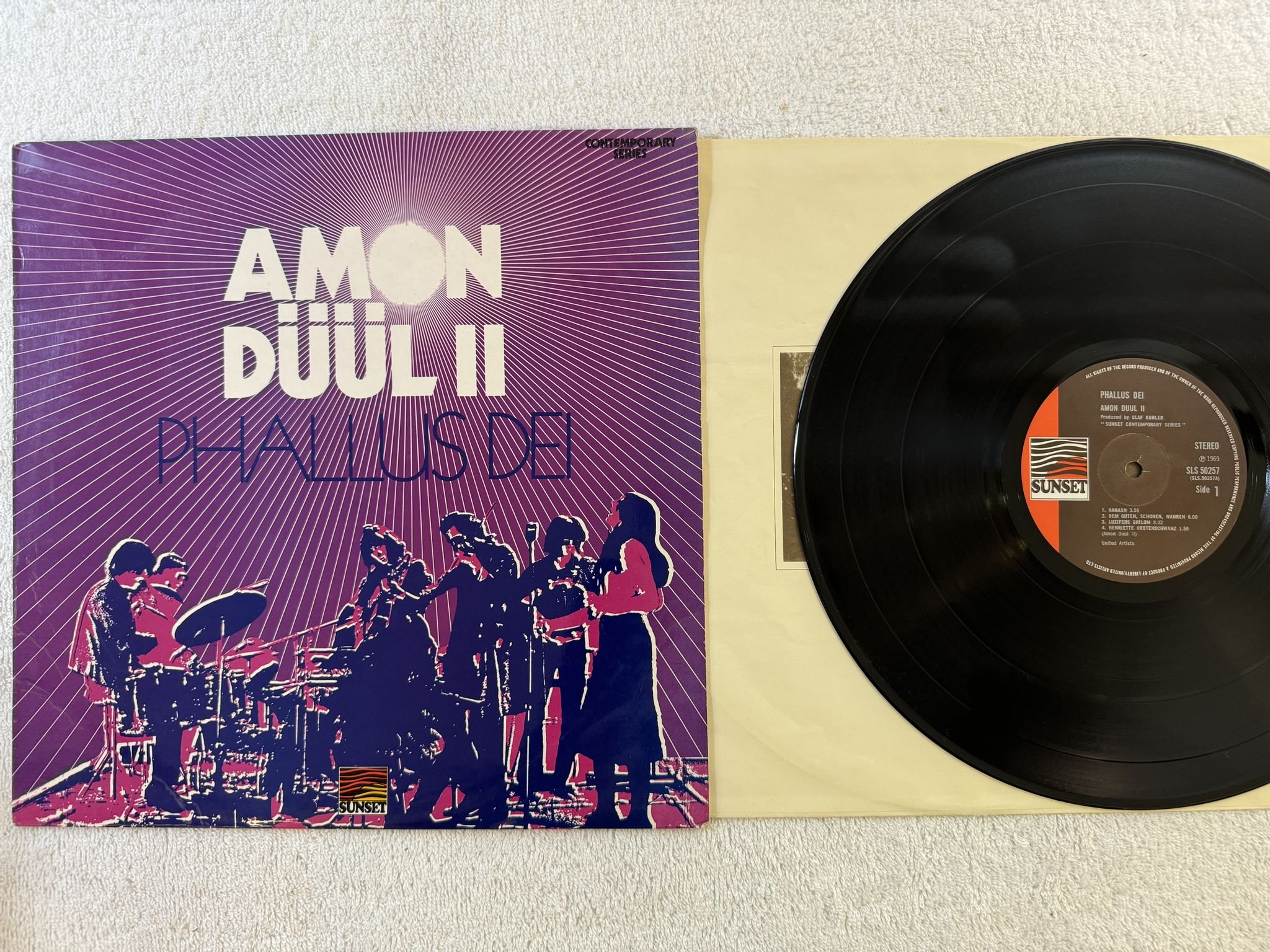 Omslagsbild för skivan AMON DÜÜL II Phallus Dei LP re UK SUNSET SLS 50257