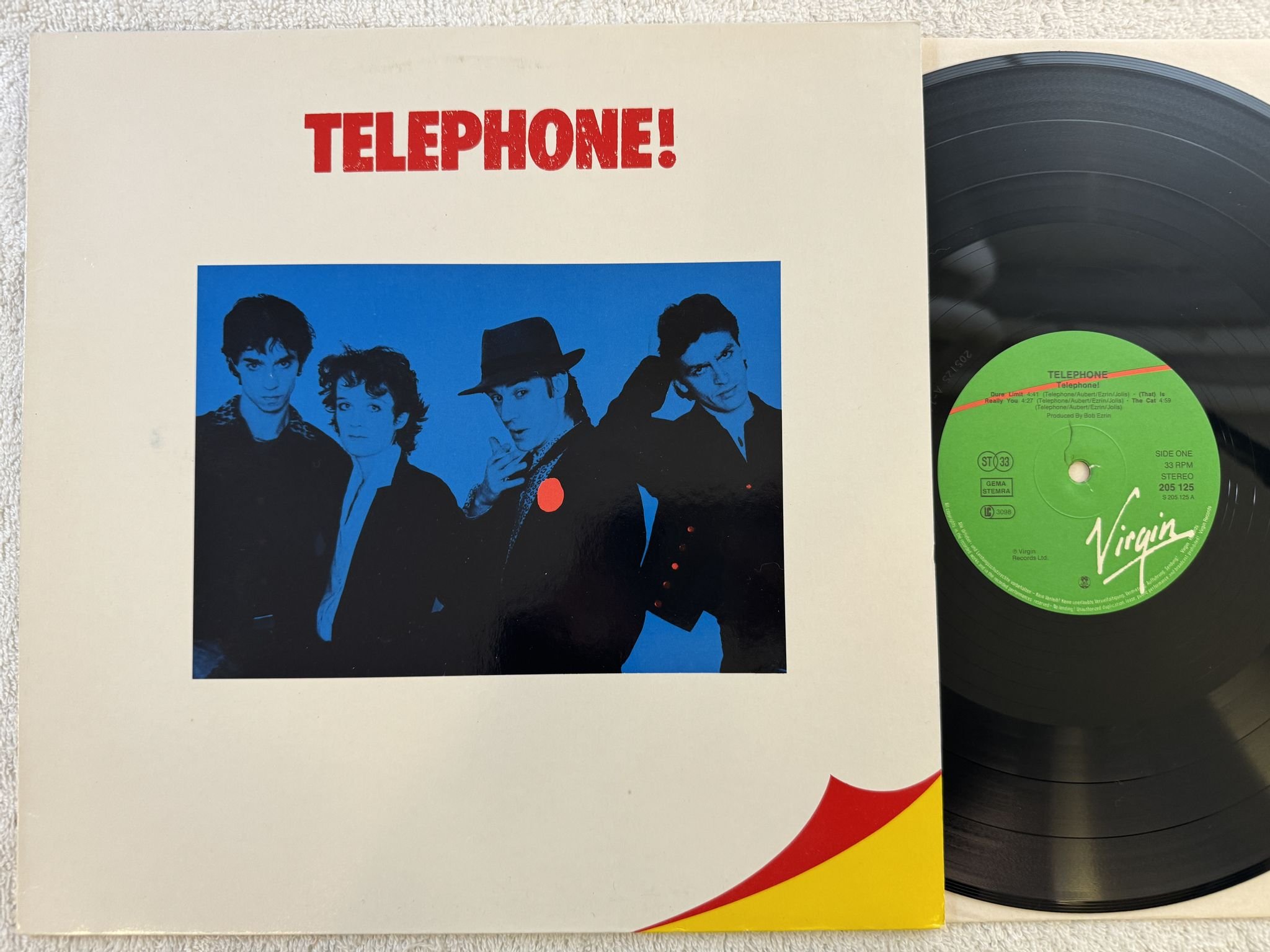 Omslagsbild för skivan TELEPHONE Telephone! LP -82 VIRGIN 205 125