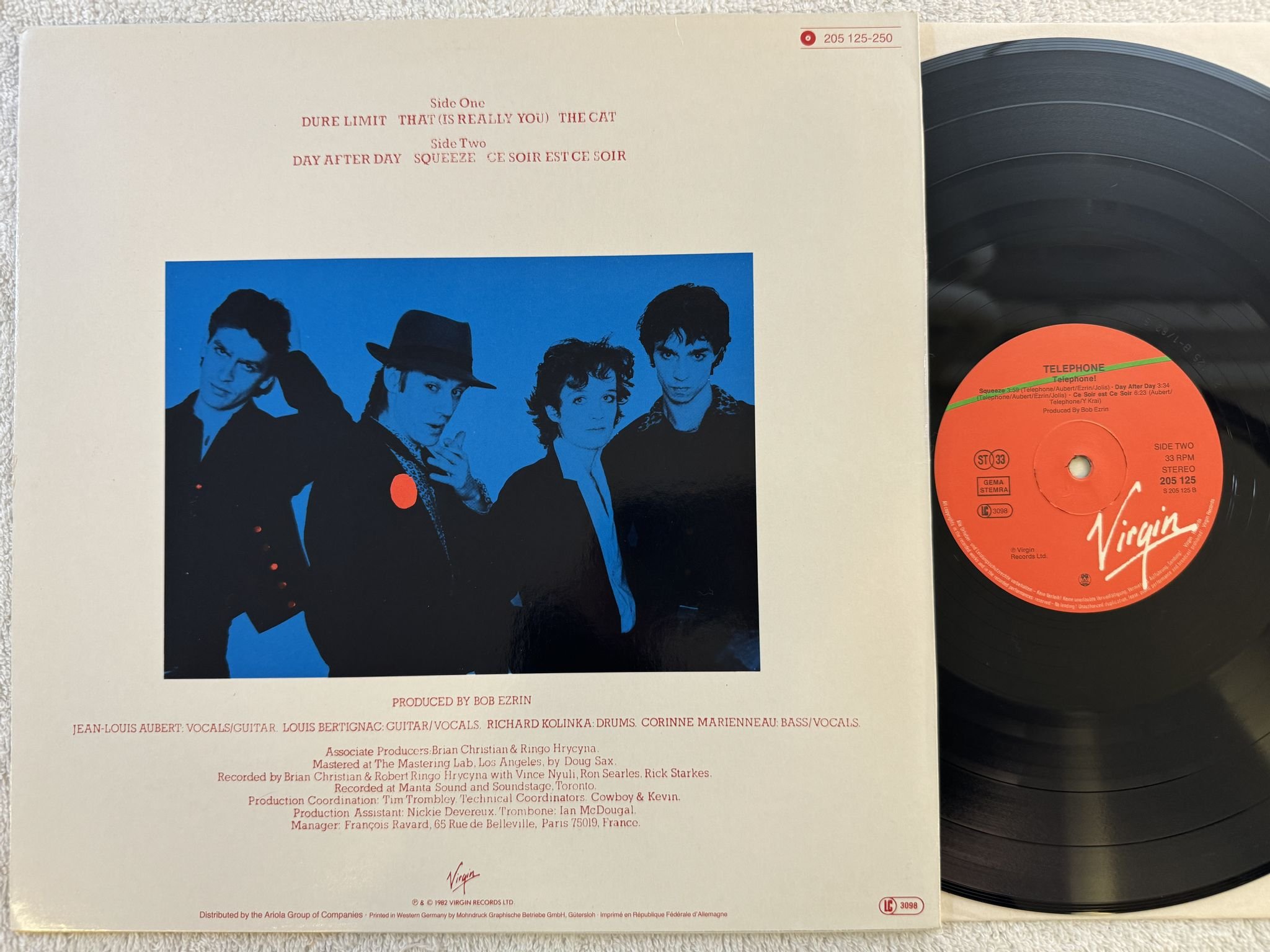 Omslagsbild för skivan TELEPHONE Telephone! LP -82 VIRGIN 205 125