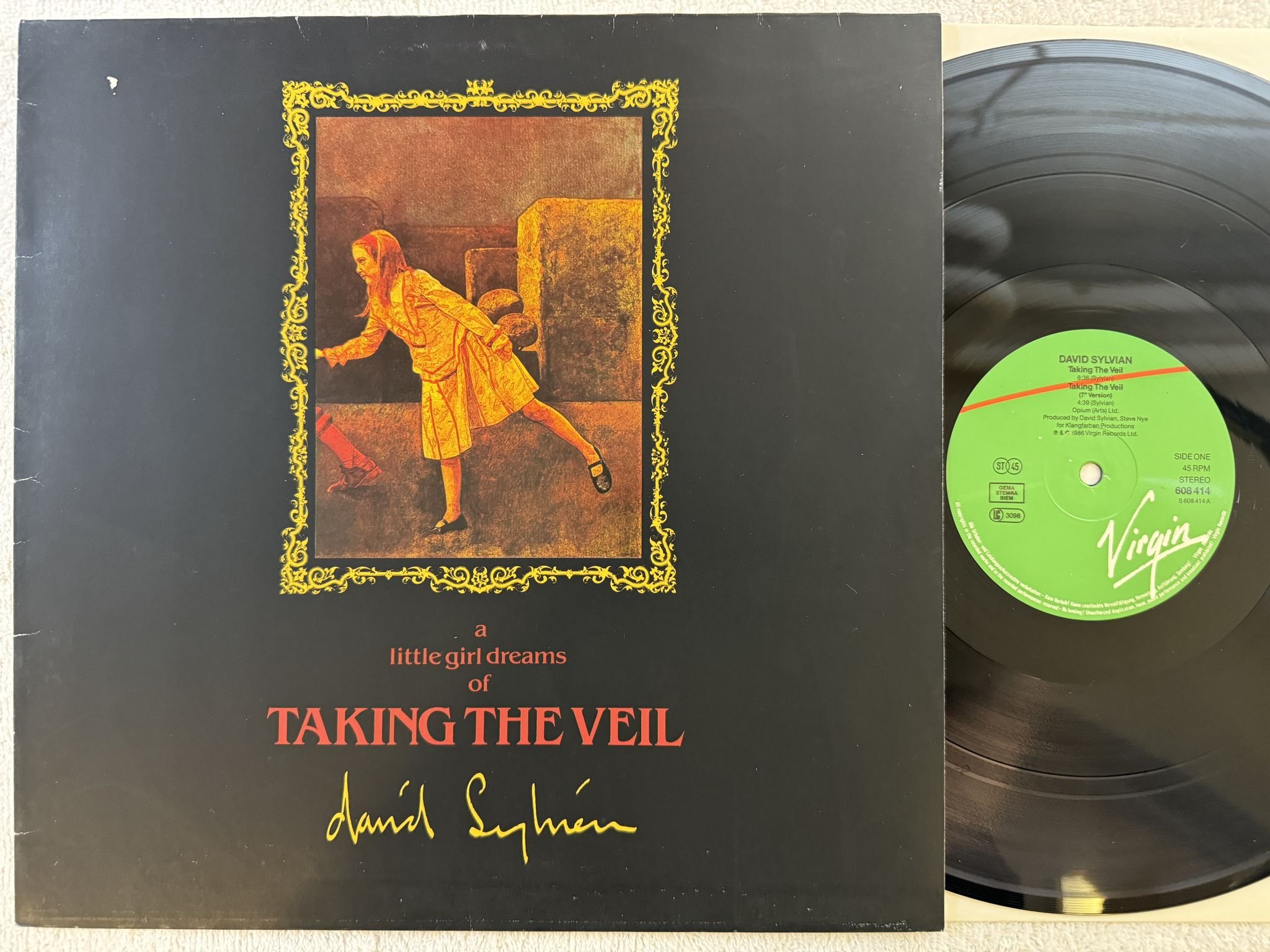 Omslagsbild för skivan DAVID SYLVAIN A Little Girl Dreams Of Taking The Veil LP -86 VIRGIN 608 414