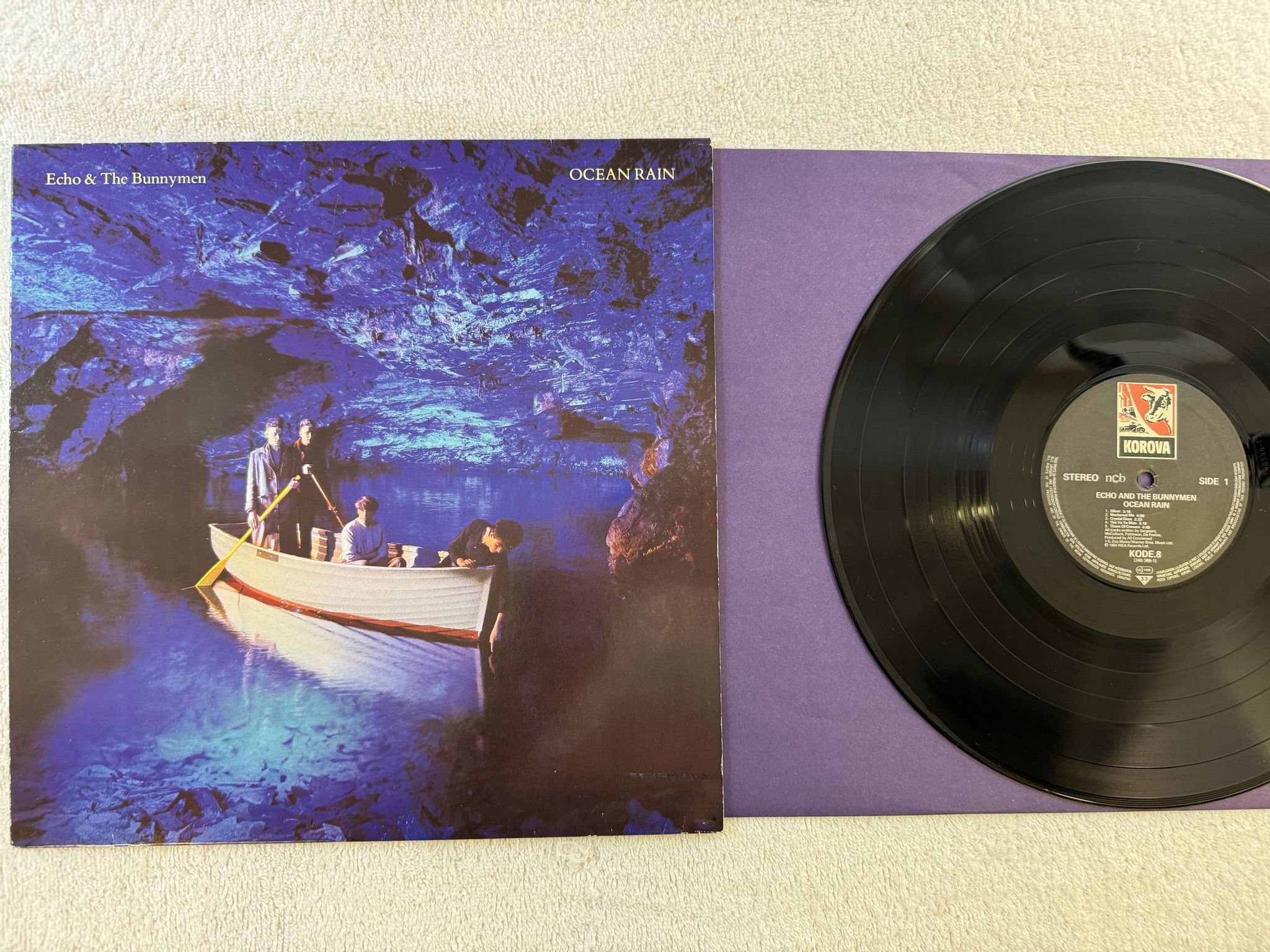 Omslagsbild för skivan ECHO AND THE BUNNYMEN Ocean Rain LP -84 ncb KOROVA KODE 8