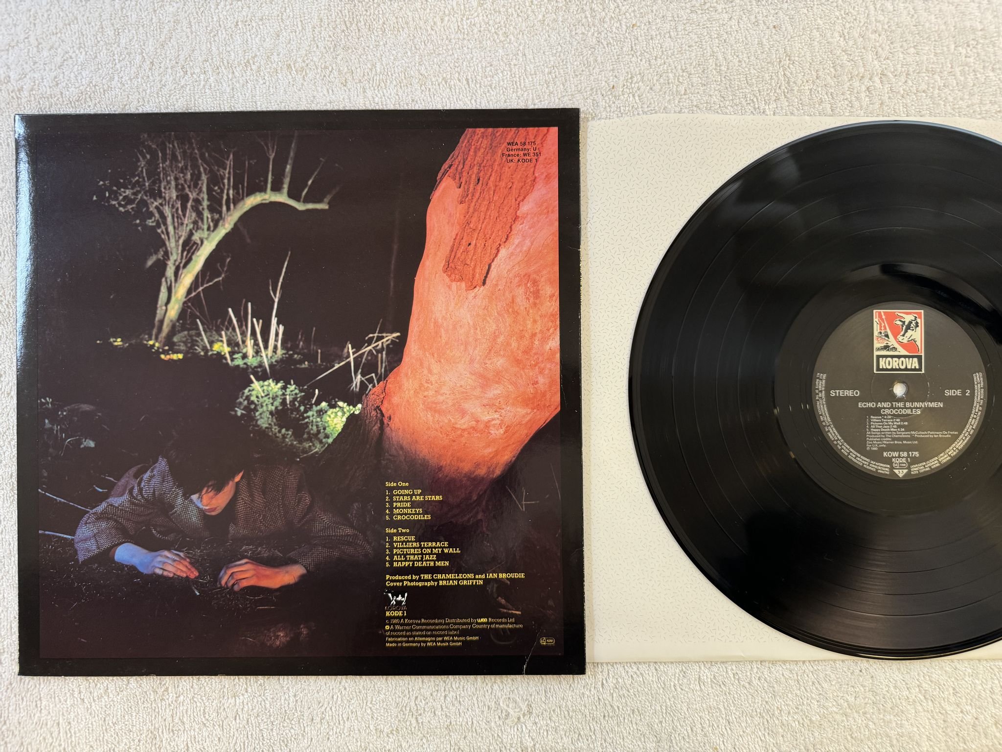 Omslagsbild för skivan ECHO AND THE BUNNYMEN crocodiles LP -80 KOROVA KOW 58 175