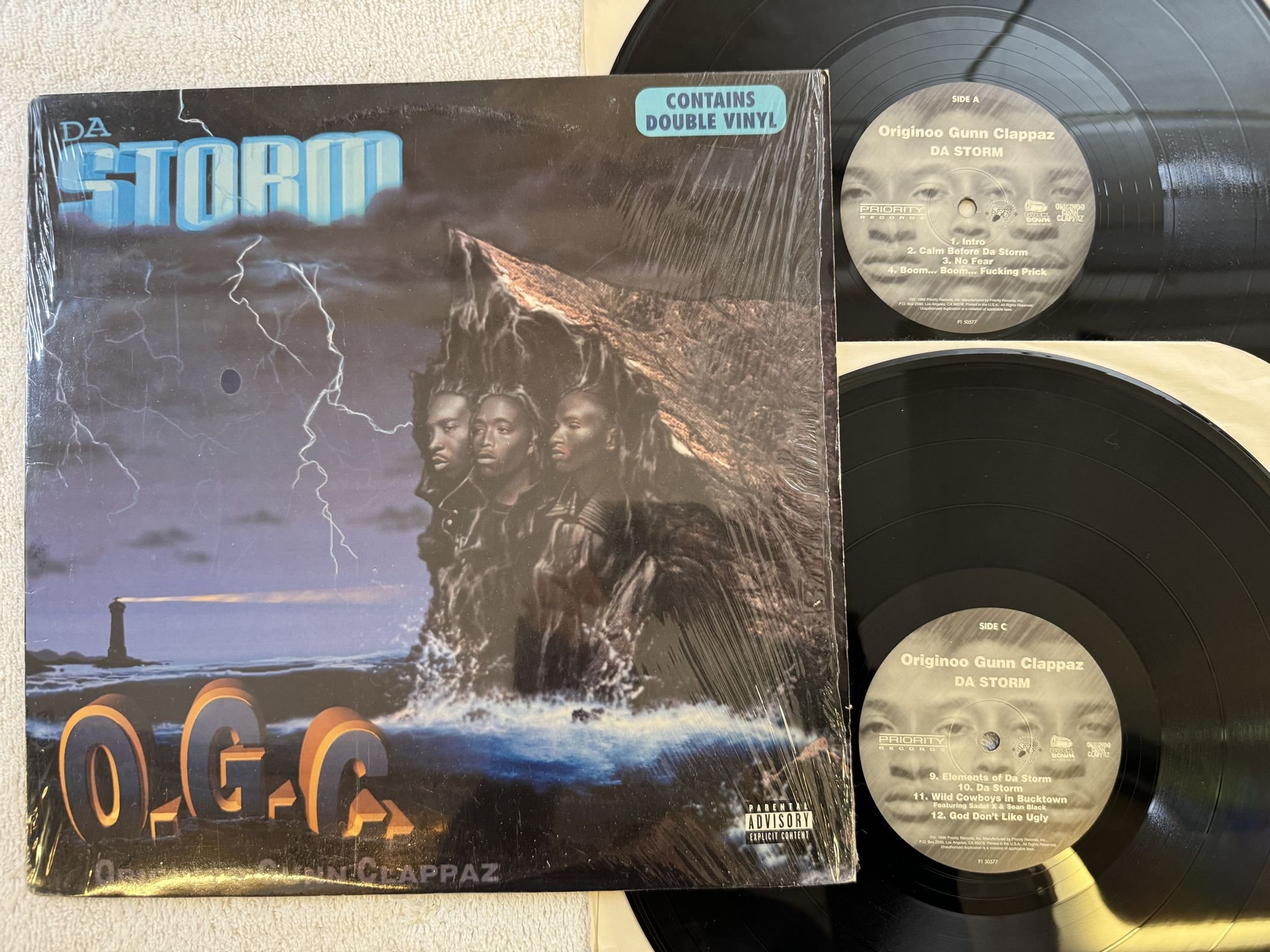 Omslagsbild för skivan O.G.C. (Originoo Gunn Clappaz) Da Storm 2xLP -96 US PRIORITY P1 50577 ** RARE **