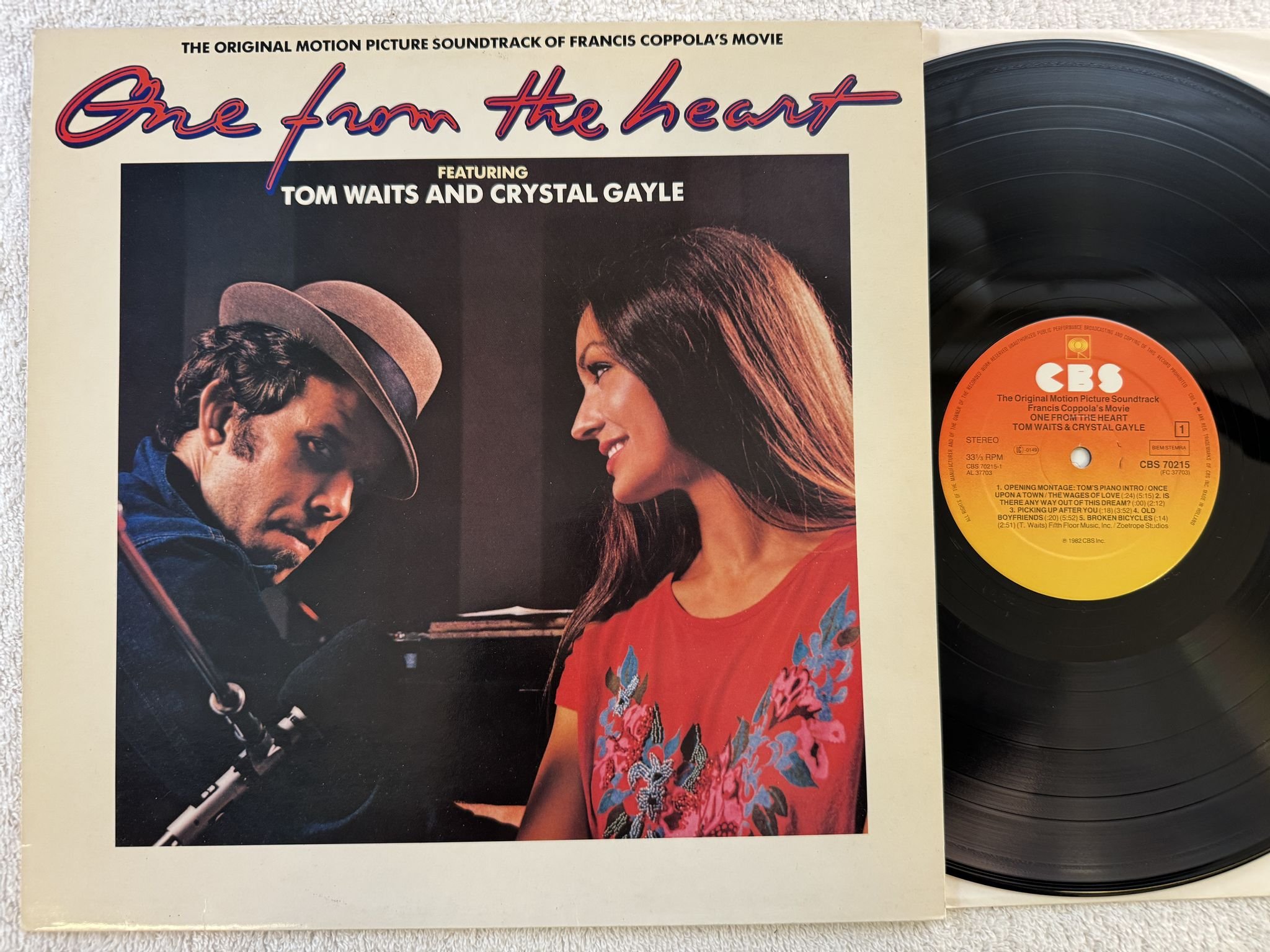 Omslagsbild för skivan TOM WAITS & CRYSTAL GAYLE One From The Heart LP -82 CBS 70215 *** SOUNDTRACK **