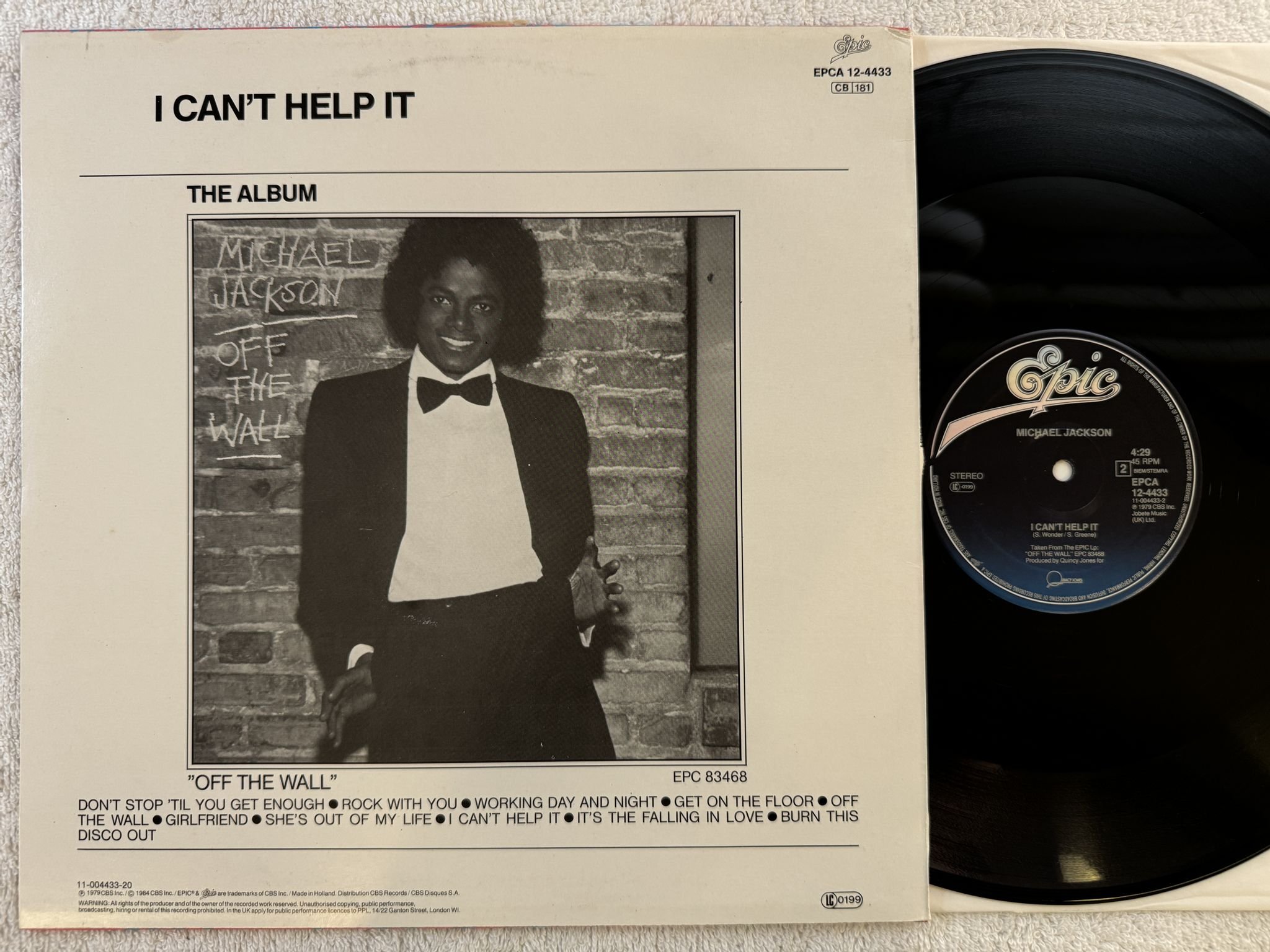 Omslagsbild för skivan MICHAEL JACKSON don't stop 'til you get enough 12" EPIC EPCA 12-4433 ** RARE **