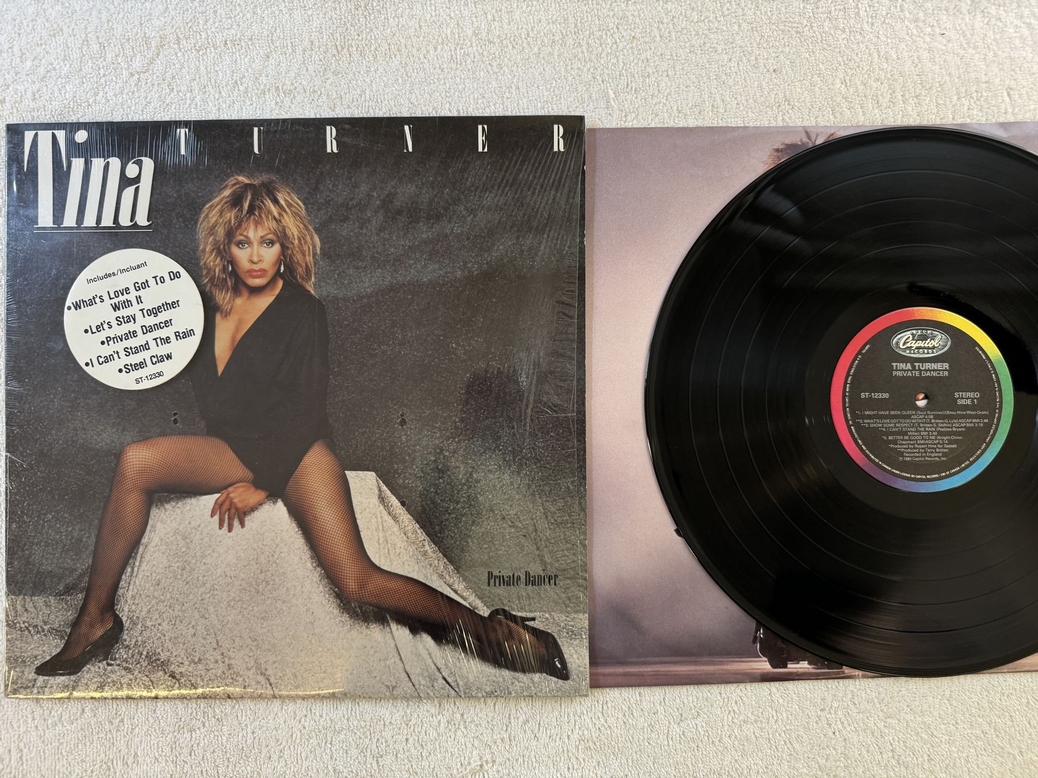 Omslagsbild för skivan TINA TURNER private dancer LP -84 Can CAPITOL ST-12330