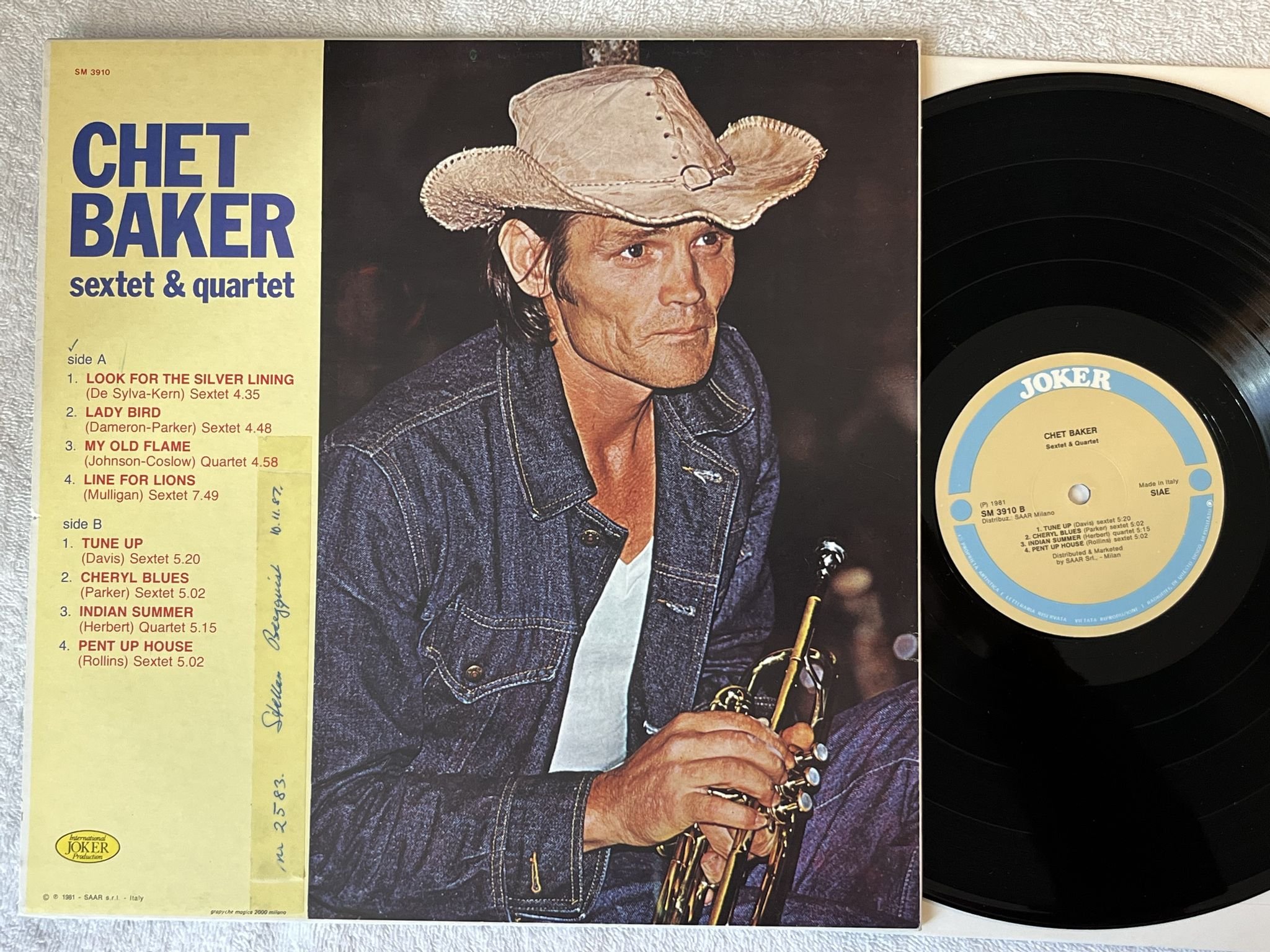 Omslagsbild för skivan CHET BAKER SEXTET & QUARTET s/t LP -81 Ita JOKER SM 3910