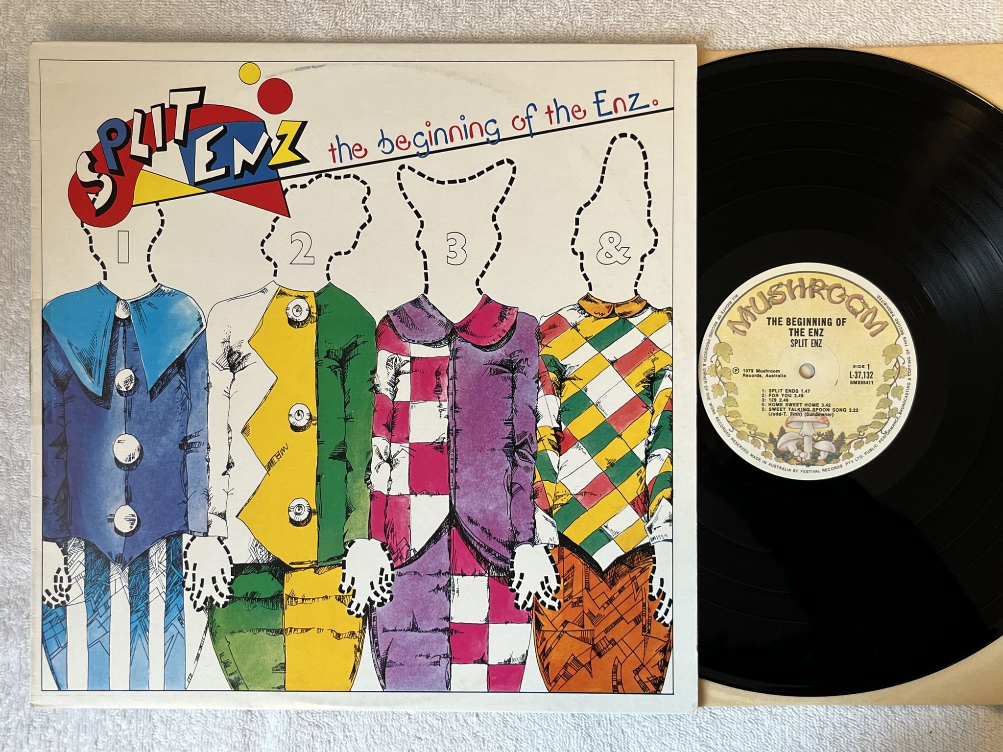 Omslagsbild för skivan SPLIT ENZ The Beginning Of The Enz LP -79 Australia MUSHROOM L 37132