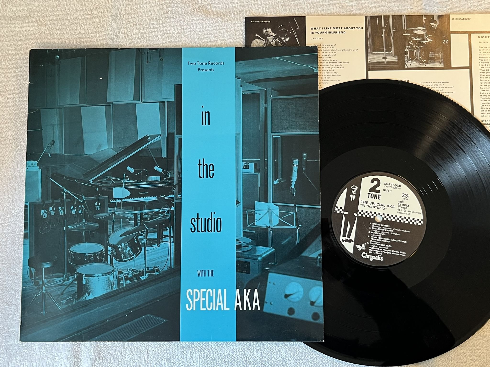 Omslagsbild för skivan THE SPECIAL AKA in the studio LP -84 CHRYSALIS CHRTT 5008
