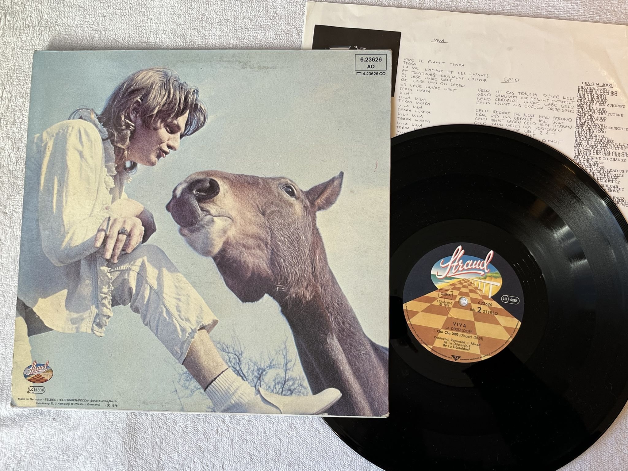 Omslagsbild för skivan LA DÜSSELDORF viva LP -78 Ger STRAND 623626