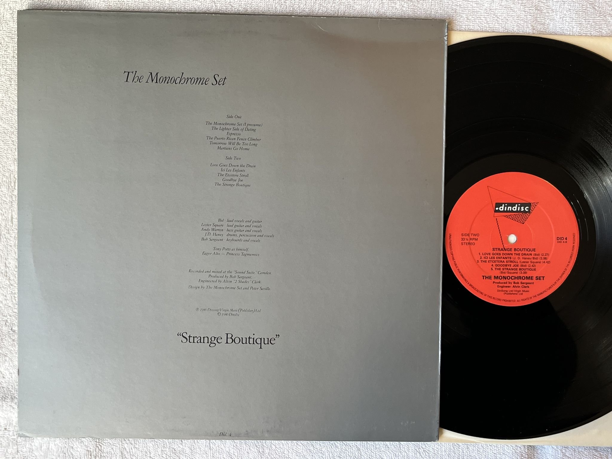 Omslagsbild för skivan THE MONOCHROME SET Strange Boutique LP -80 UK DinDisc DID 4