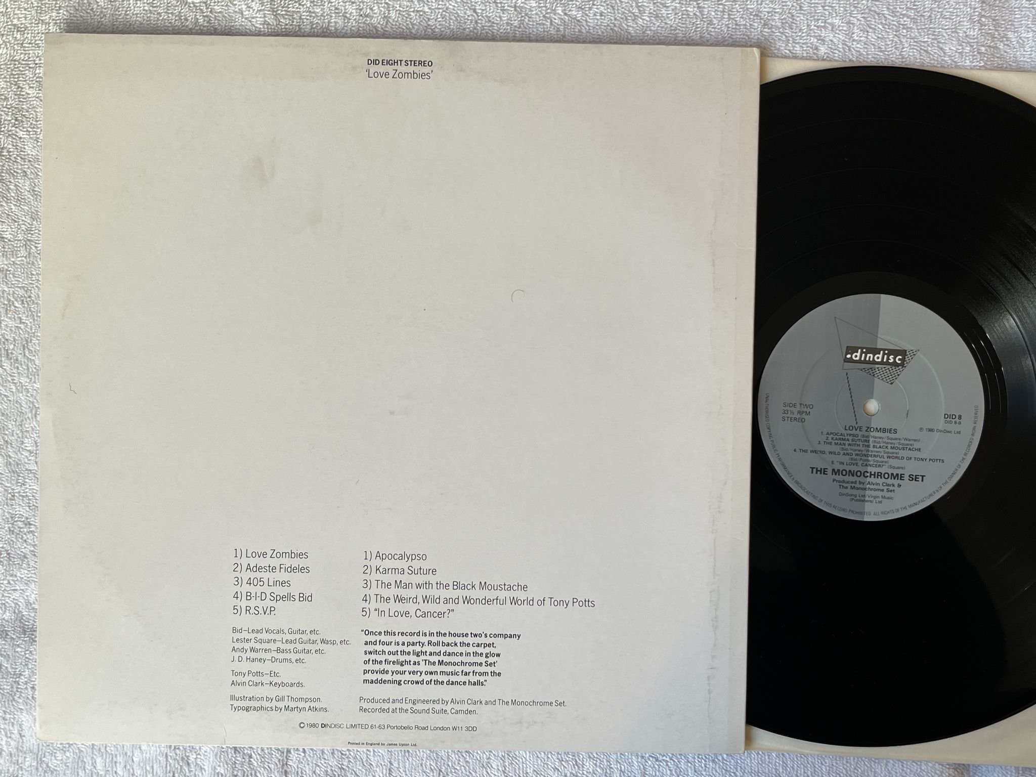 Omslagsbild för skivan THE MONOCHROME SET Love Zombies LP -80 UK DinDisc DID 8