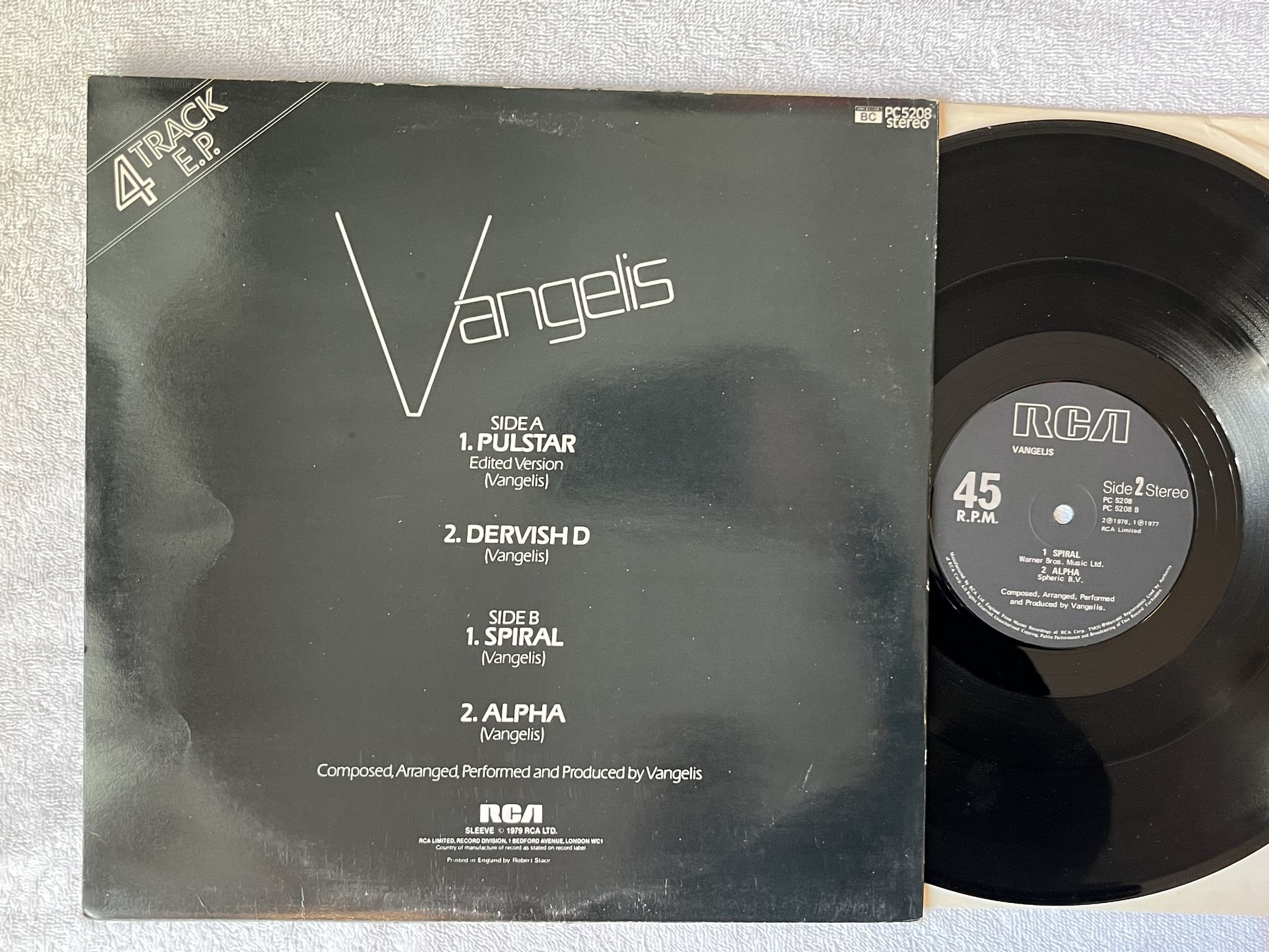 Omslagsbild för skivan VANGELIS 4 Track E.P. 12" -79 UK rca pc 5208