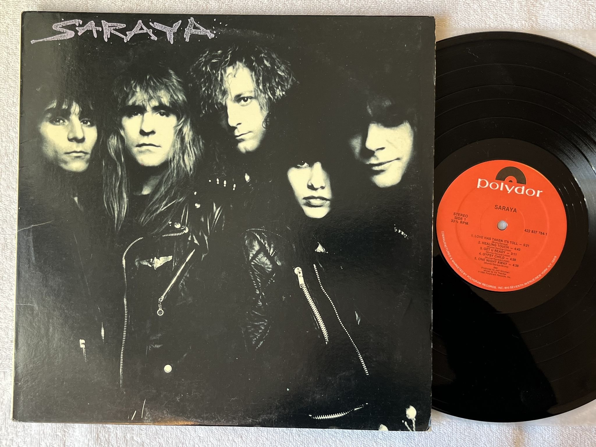 Omslagsbild för skivan SARAYA s/t LP -89 US POLYDOR 837 764-1