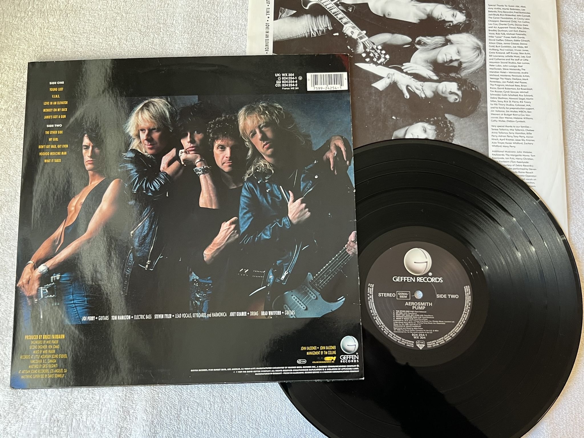 Omslagsbild för skivan AEROSMITH pump LP -89 Ger GEFFEN 924 254-1