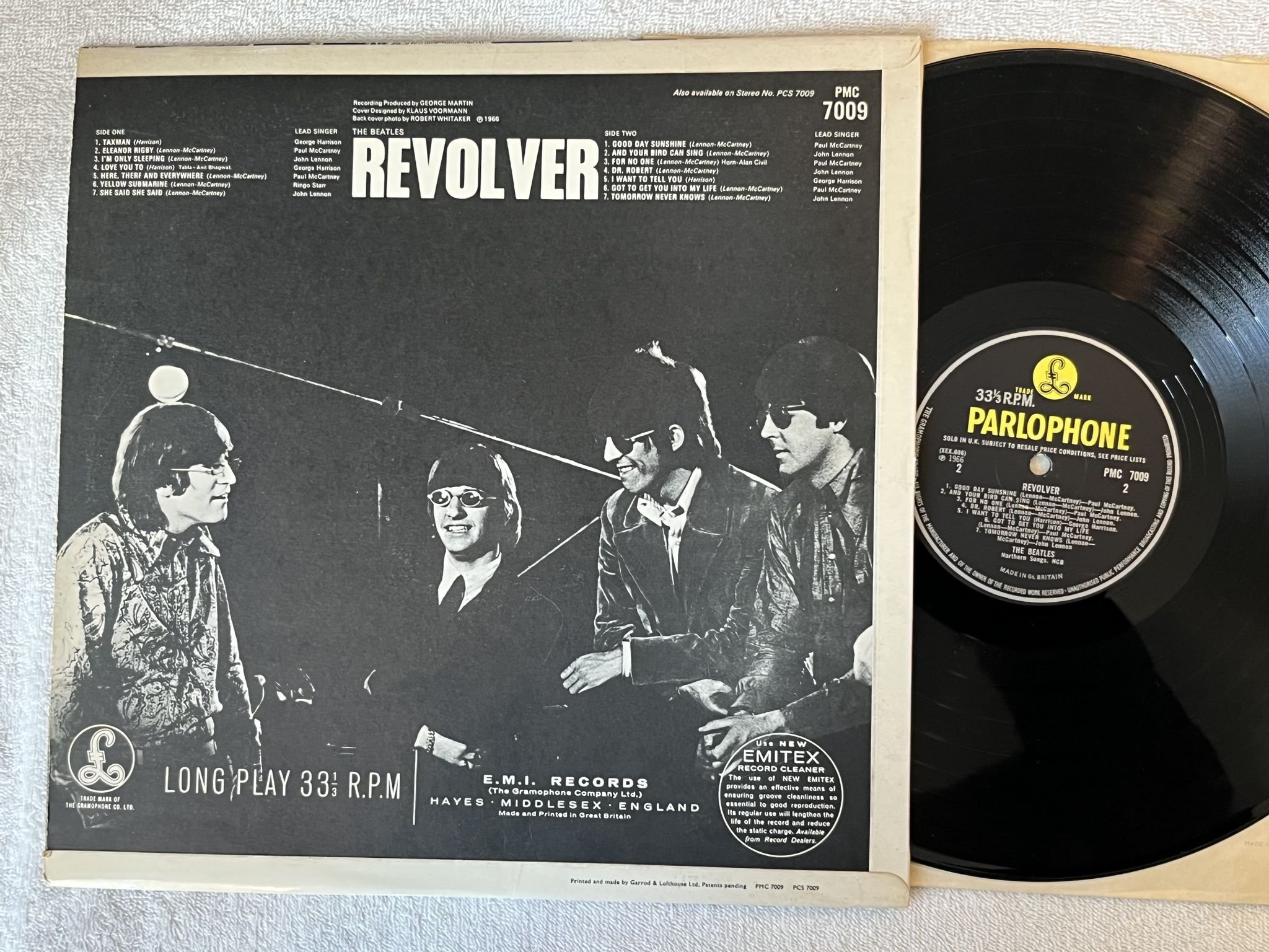 Omslagsbild för skivan THE BEATLES revolver LP -66 UK PARLOPHONE PMC 7009