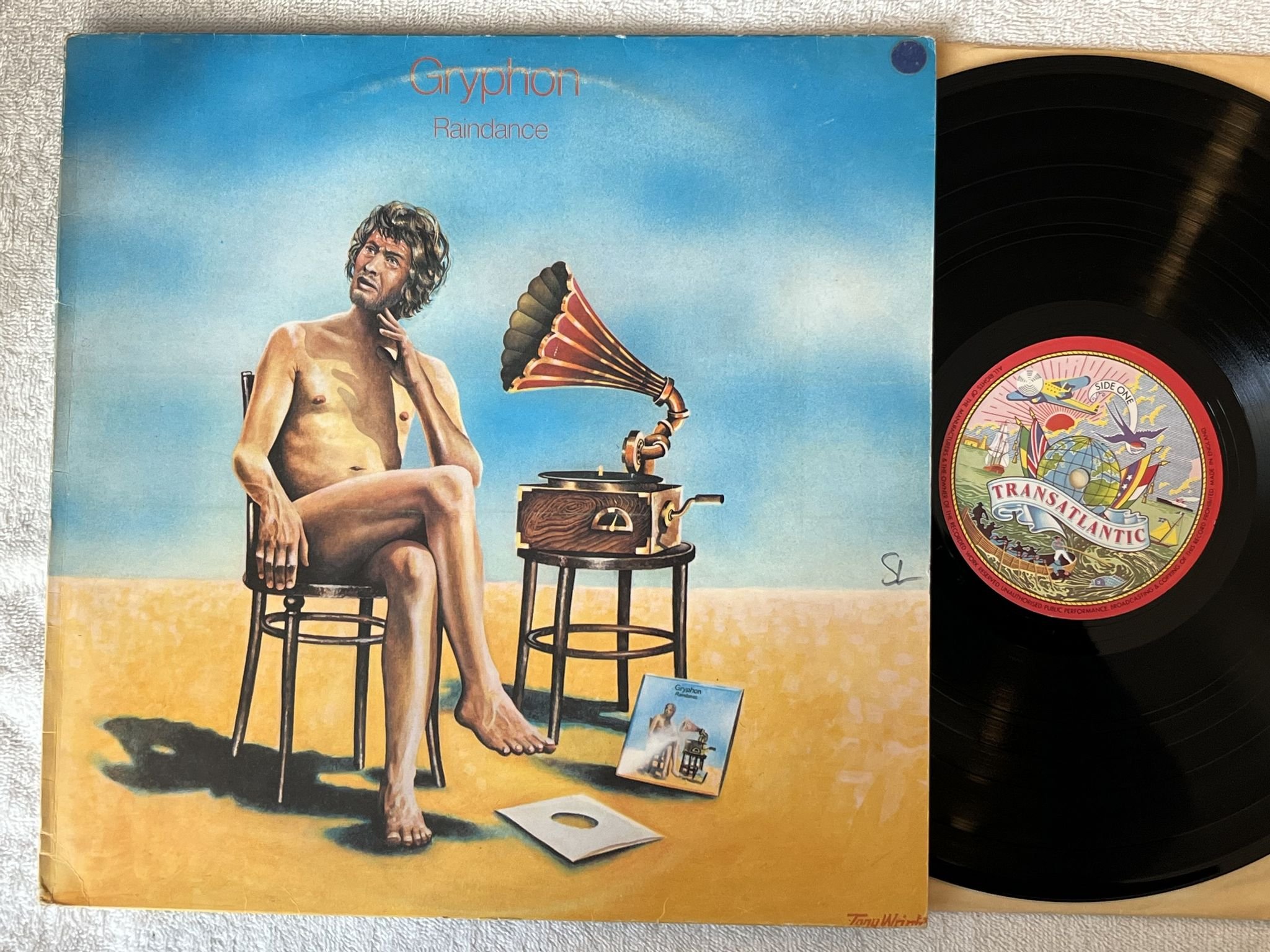 Omslagsbild för skivan GRYPHON raindance LP -75 UK TRANSATLANTIC TRA 302