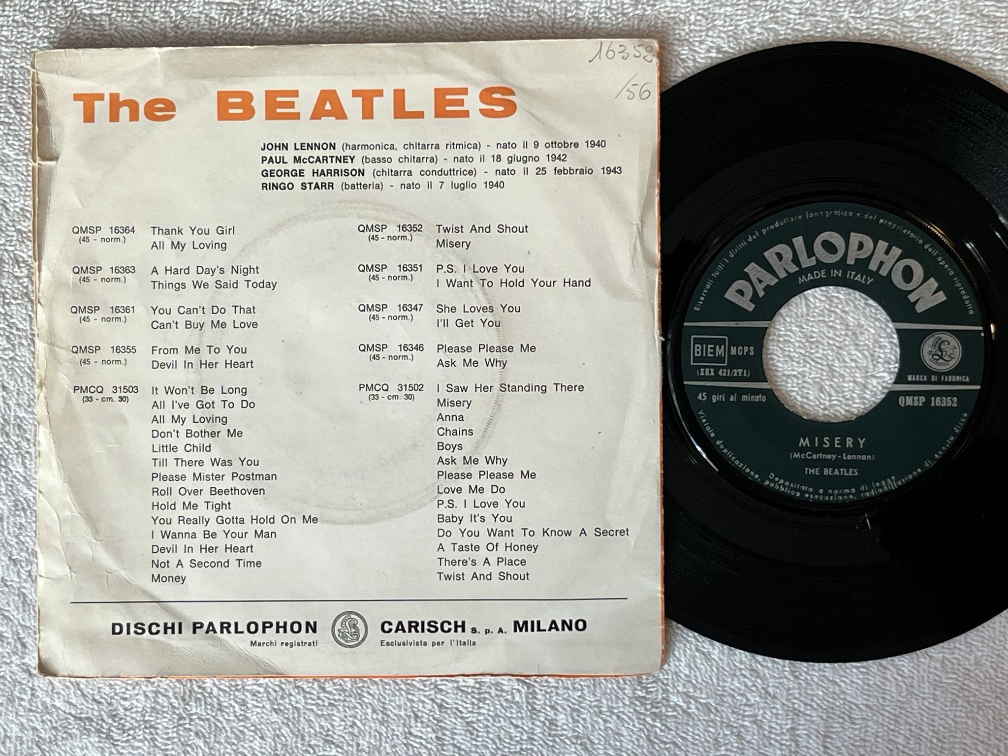 Omslagsbild för skivan THE BEATLES twist and shout 7" -64 Italy PARLOPHON QMSP 16352 ** Dark green **