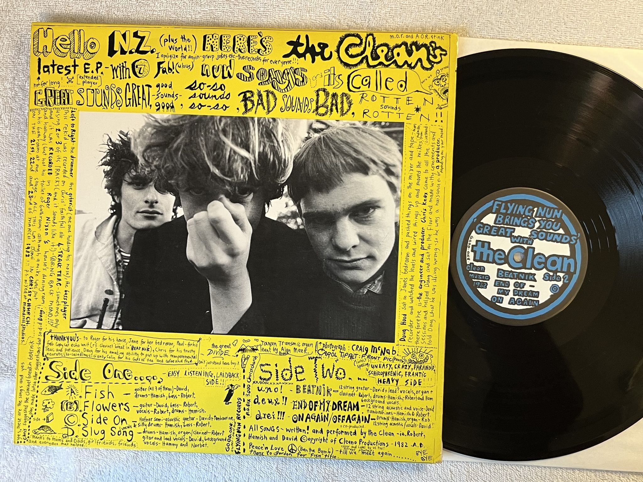 Omslagsbild för skivan THE CLEAN Great Sounds Great... LP -82 New Zealand FLYING NUN GOOD-001