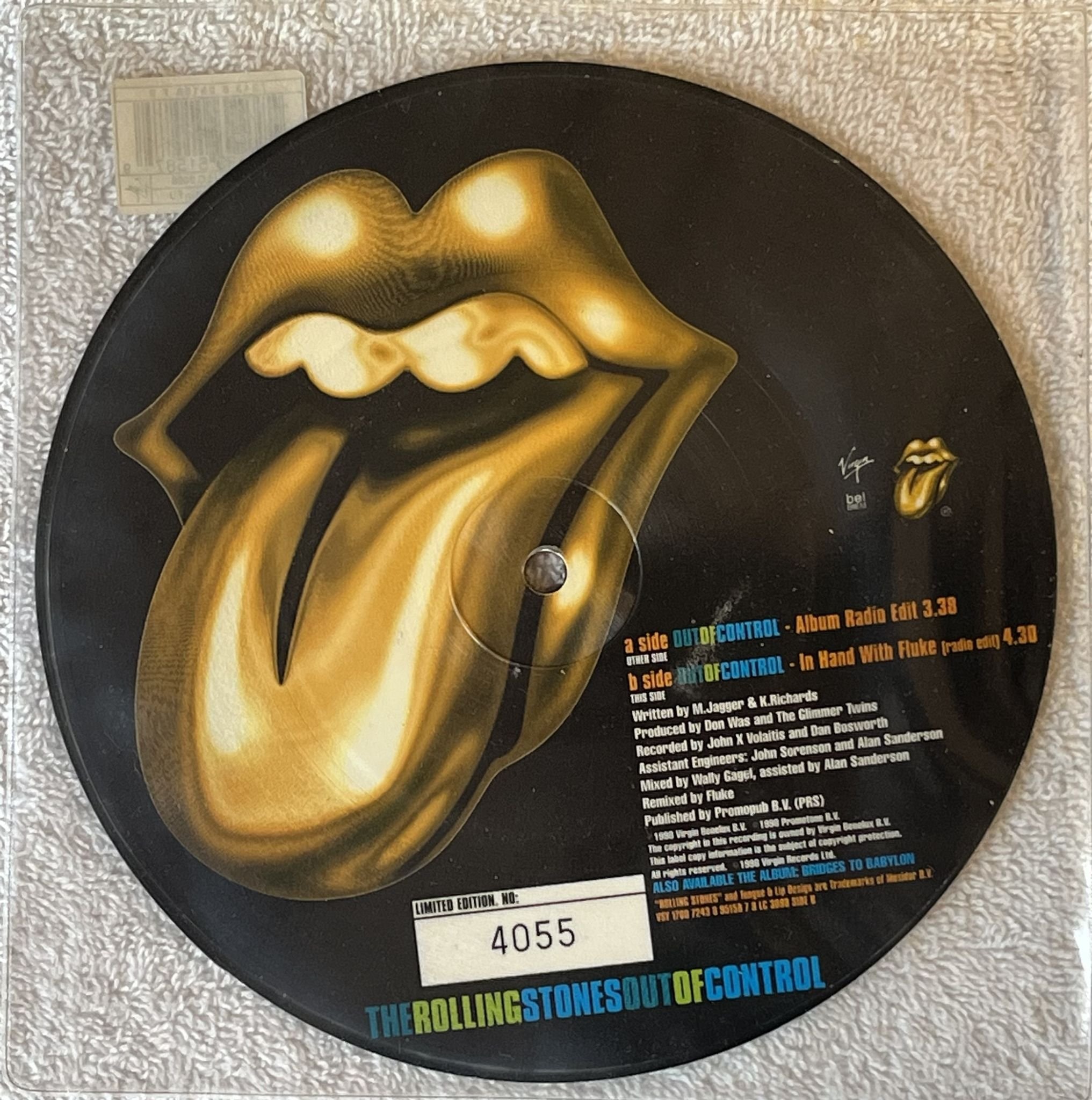 Omslagsbild för skivan THE ROLLING STONES Out Of Control 7" picture disc -98 UK virgin 724389515879