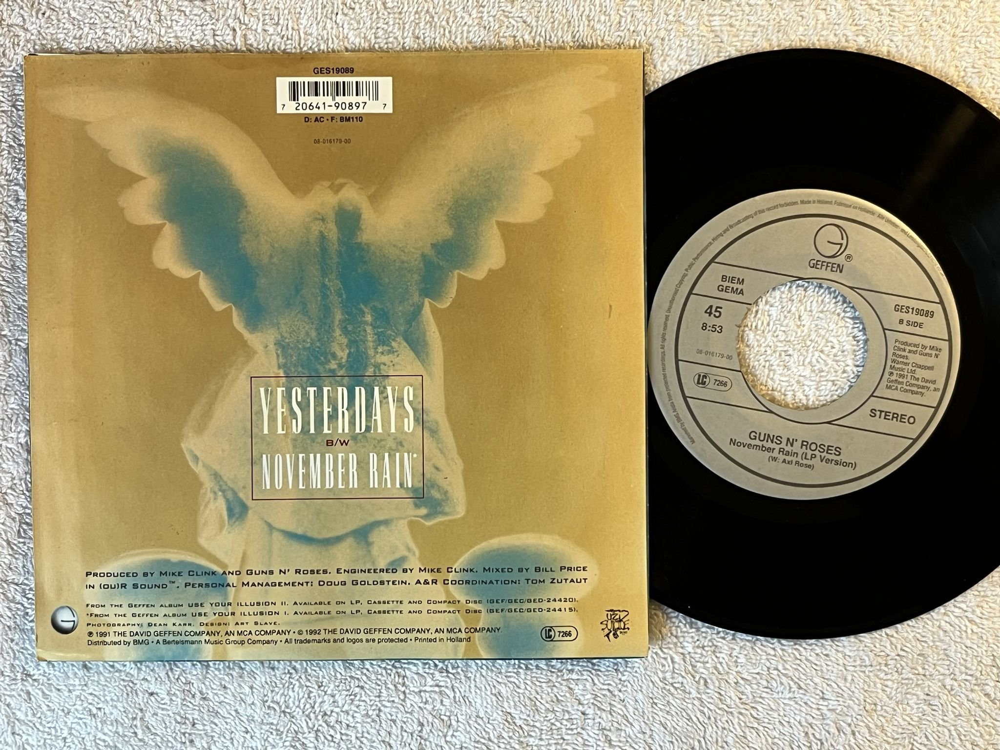 Omslagsbild för skivan GUNS N ROSES yesterdays 7" -91 GEFFEN GES 19089