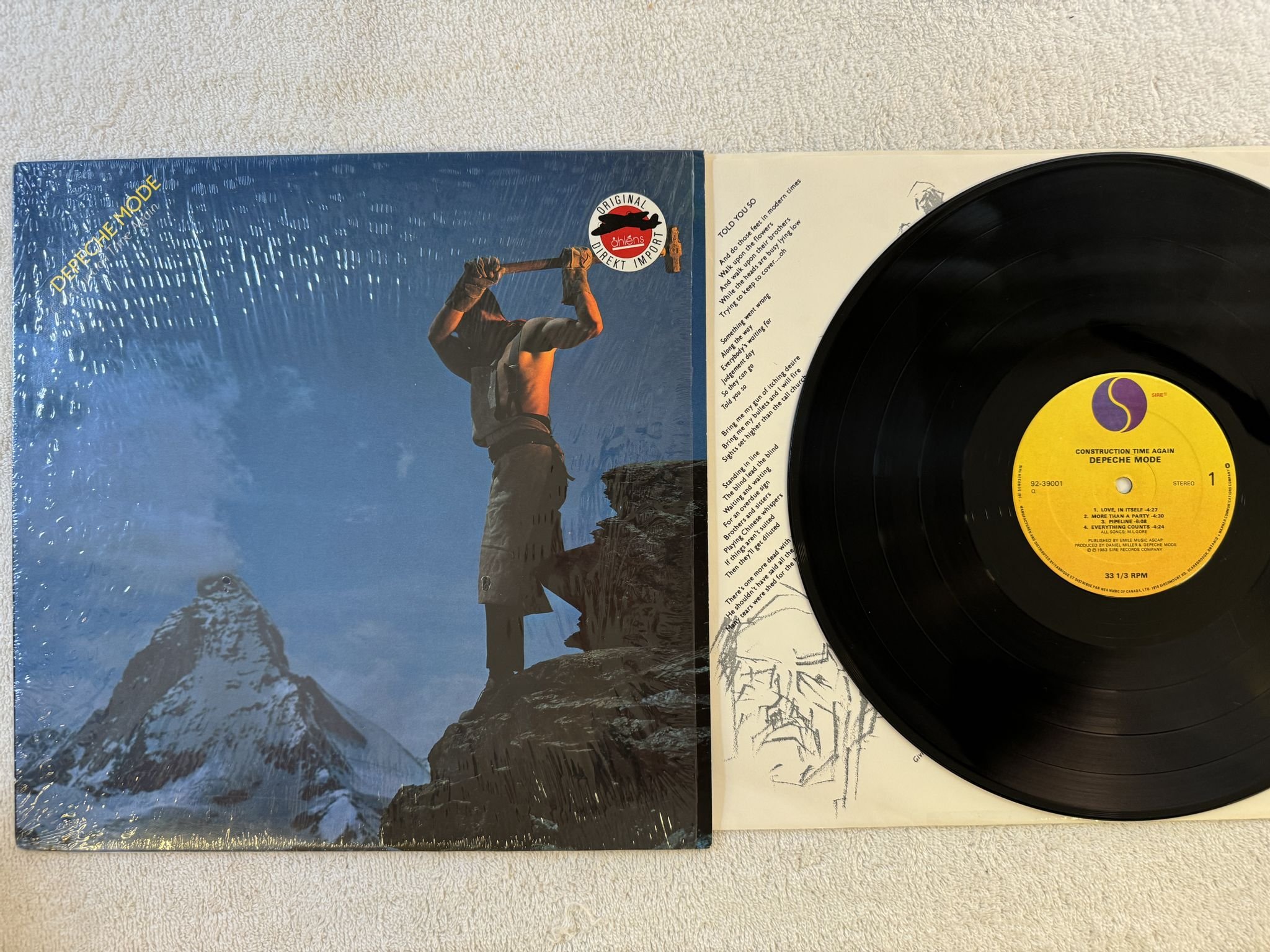 Omslagsbild för skivan DEPECHE MODE construction time again LP -83 Can SIRE 92-39001 Q