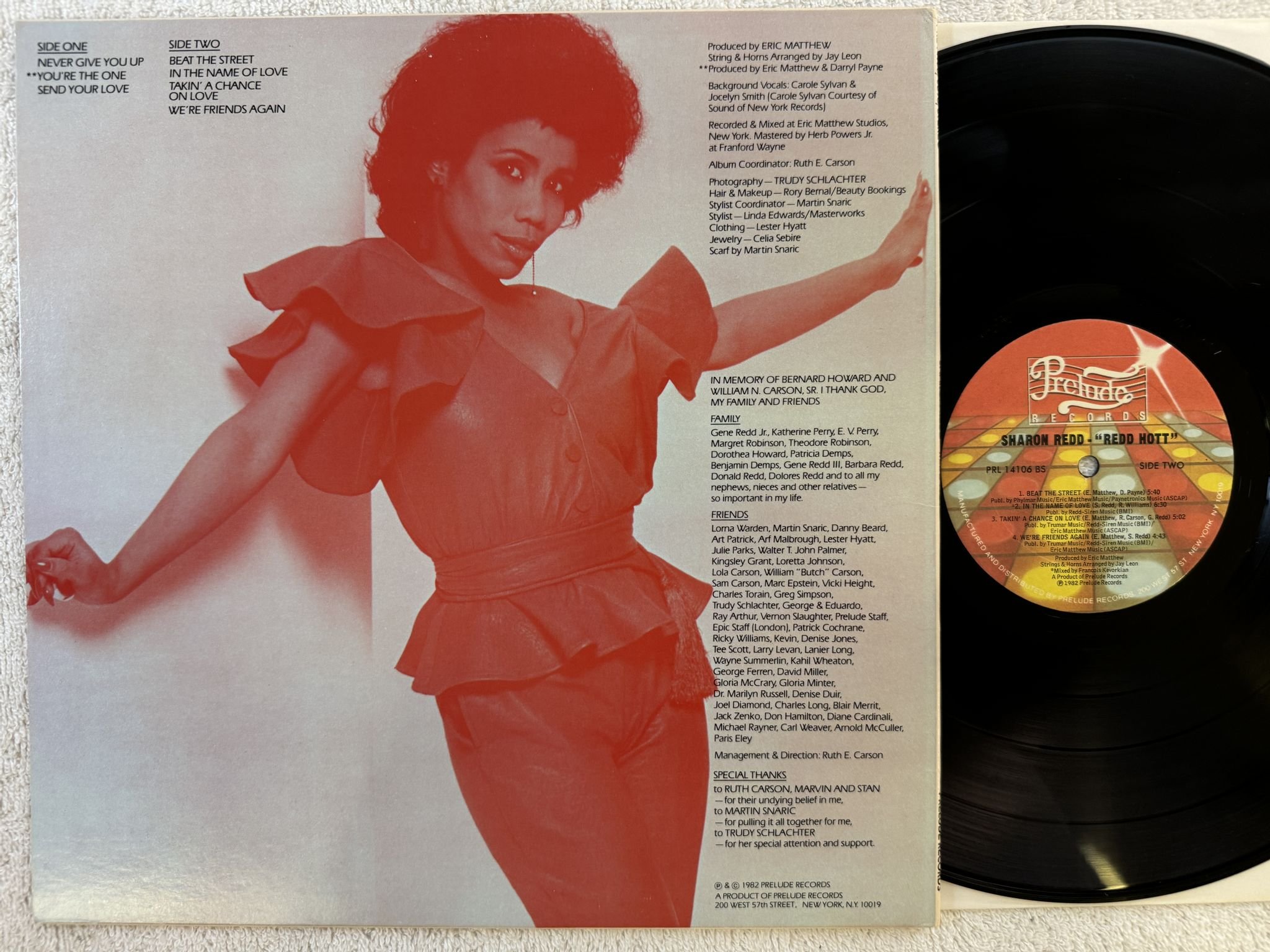 Omslagsbild för skivan SHARON REDD redd hott LP -82 US PRELUDE PRL 14106 BS