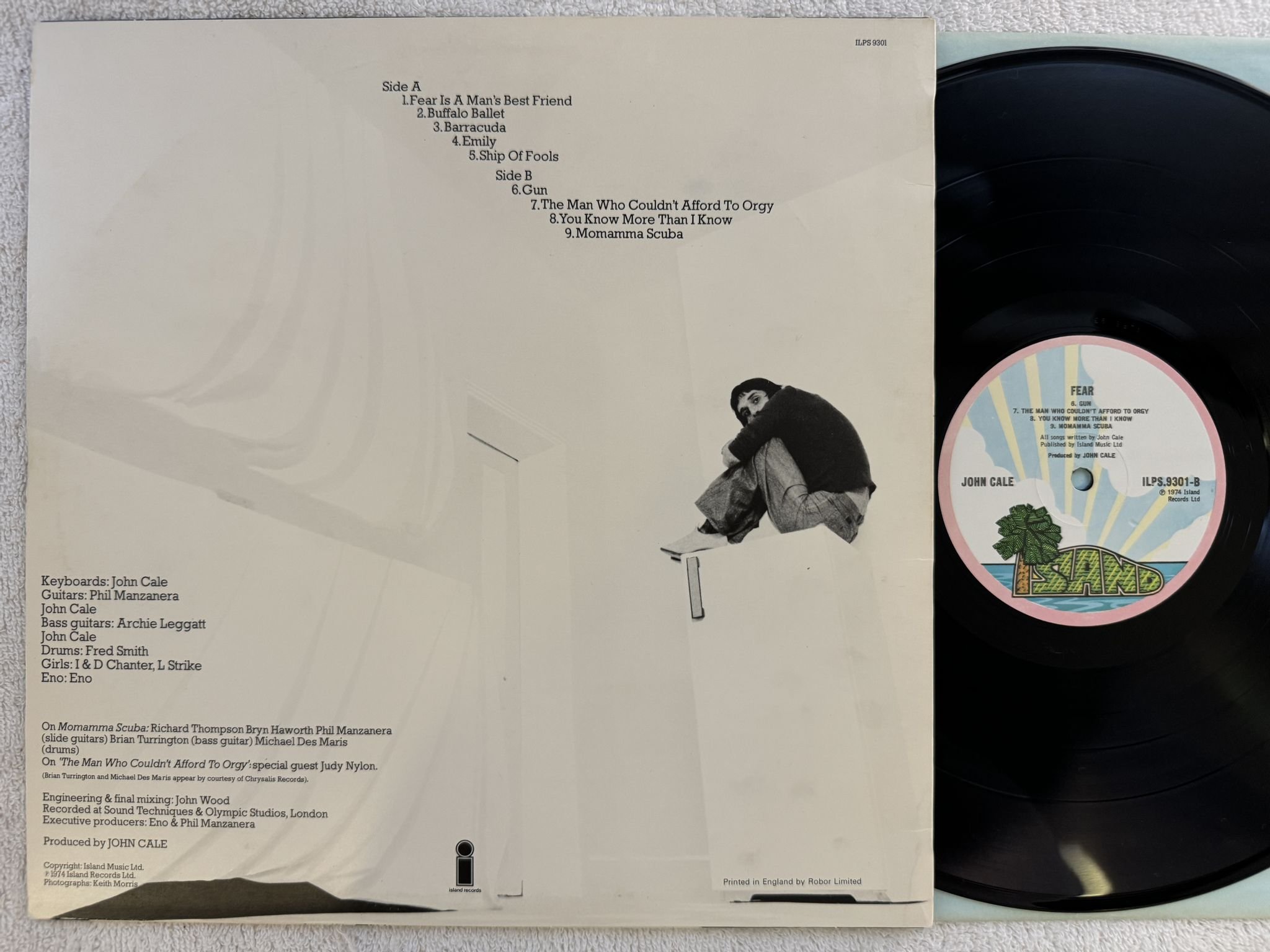 Omslagsbild för skivan JOHN CALE fear LP -74 UK ISLAND ILPS 9301