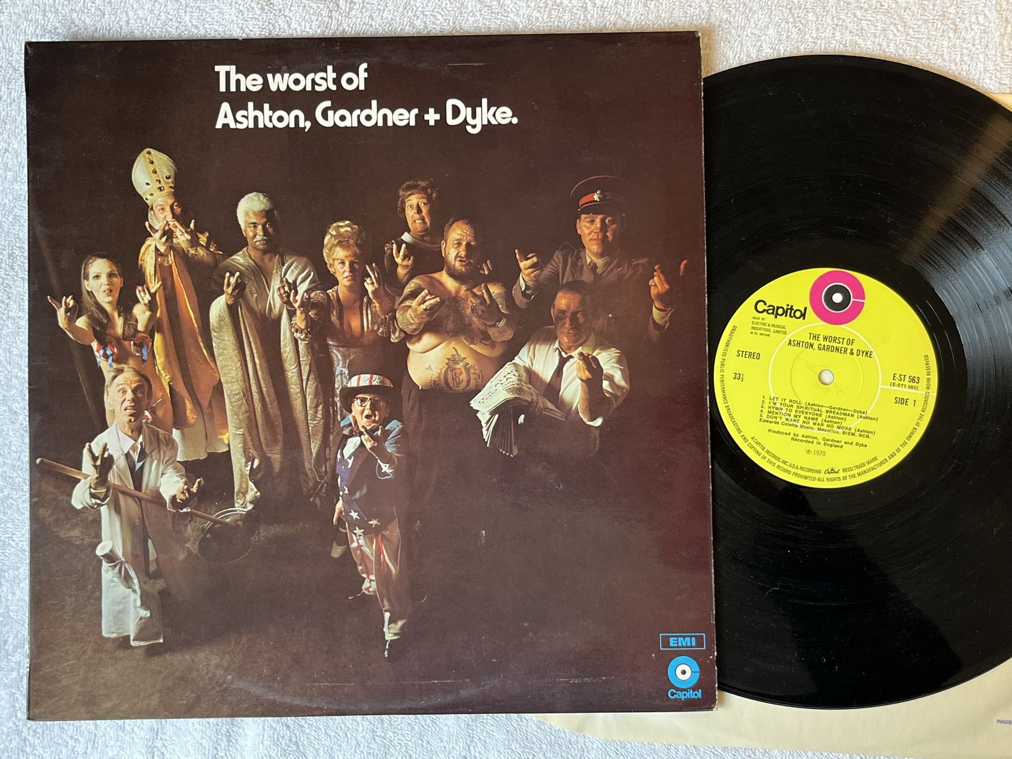 Omslagsbild för skivan Ashton, Gardner + Dyke - the worst of LP -71 UK CAPITOL E-ST 563