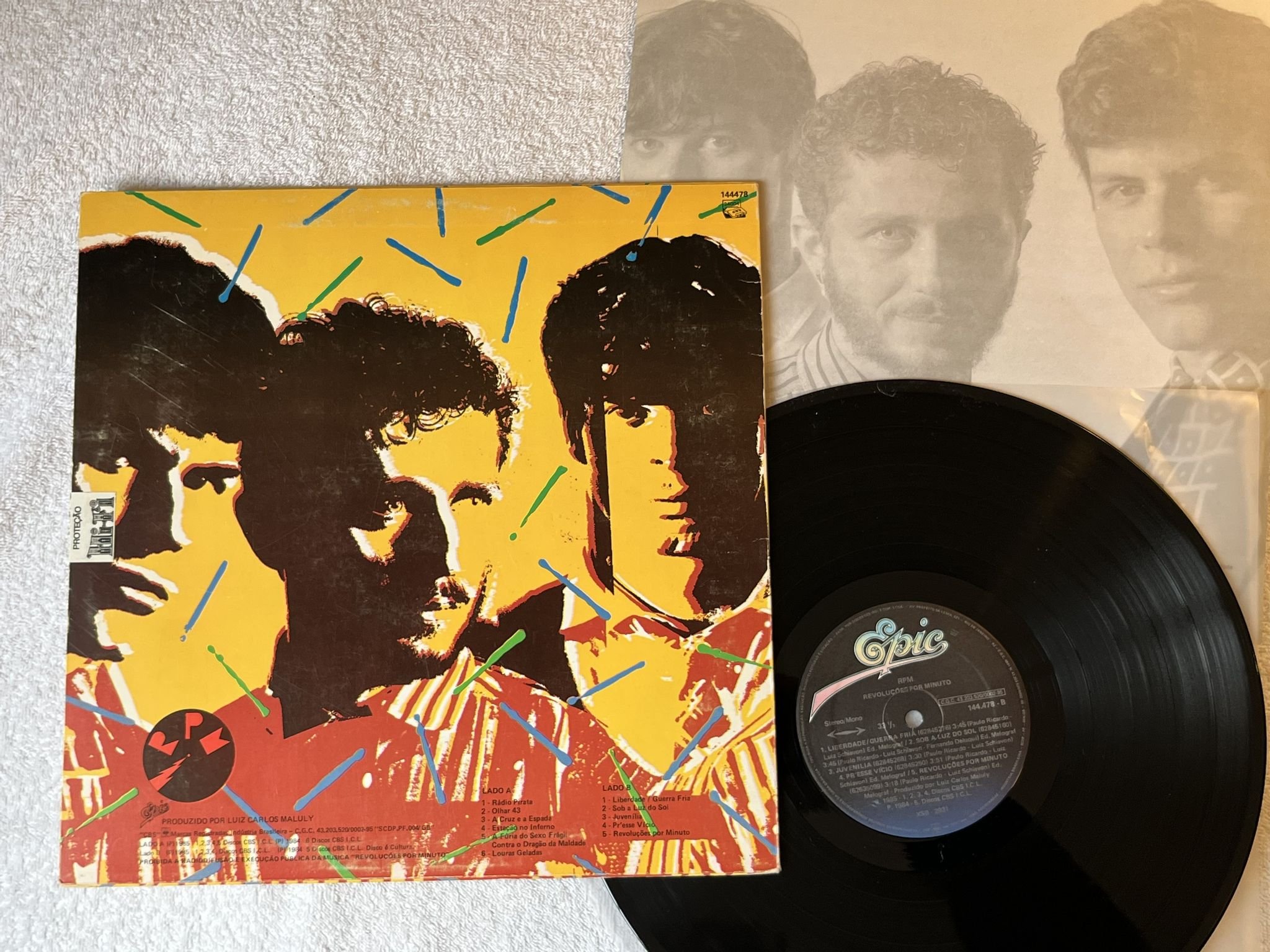 Omslagsbild för skivan RPM Revoluções Por Minuto LP -85 Brazil EPIC 144478 ** New Wave **