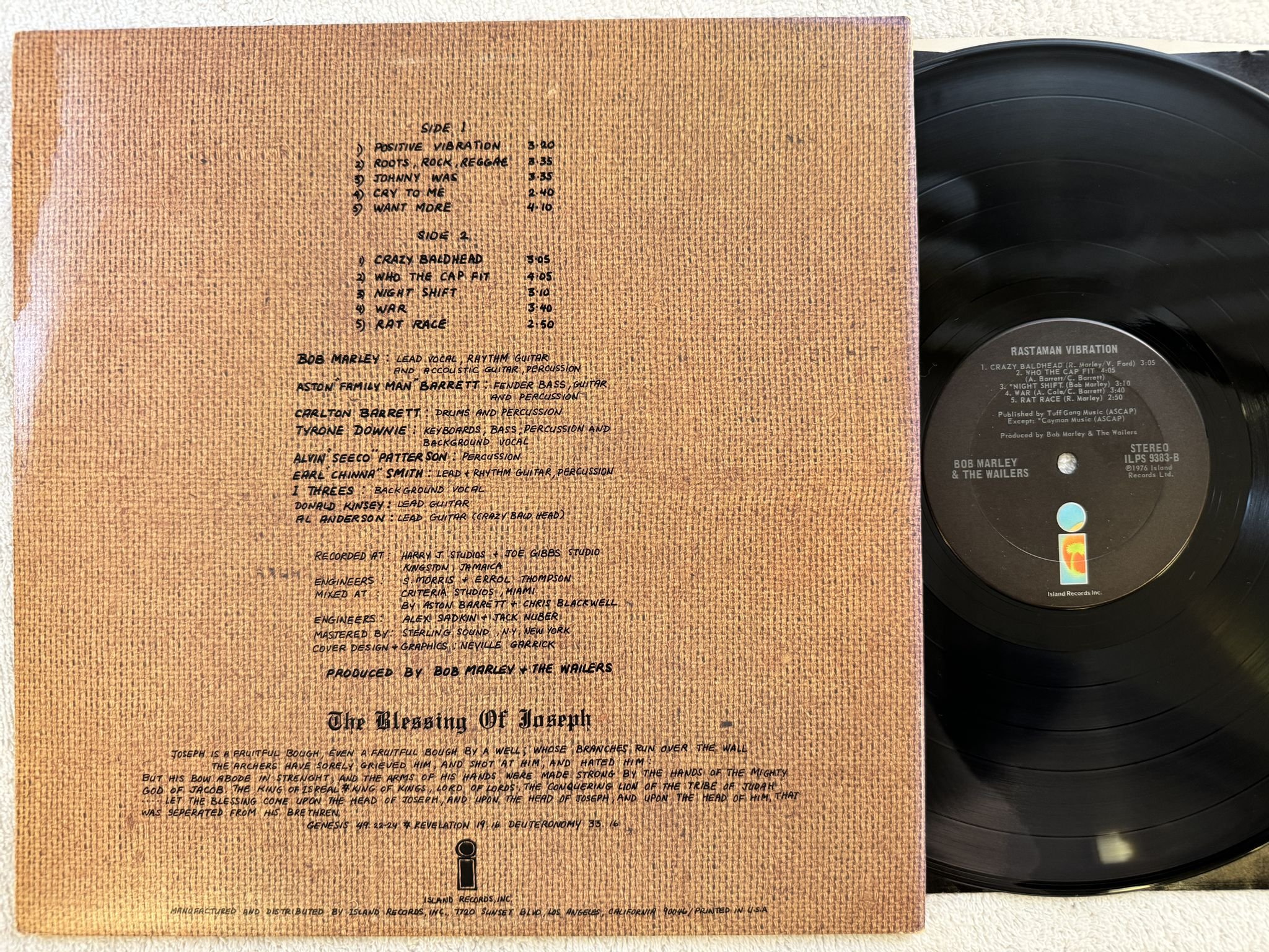 Omslagsbild för skivan BOB MARLEY AND THE WAILERS rastaman vibration LP -76 ISLAND ILPS 9388