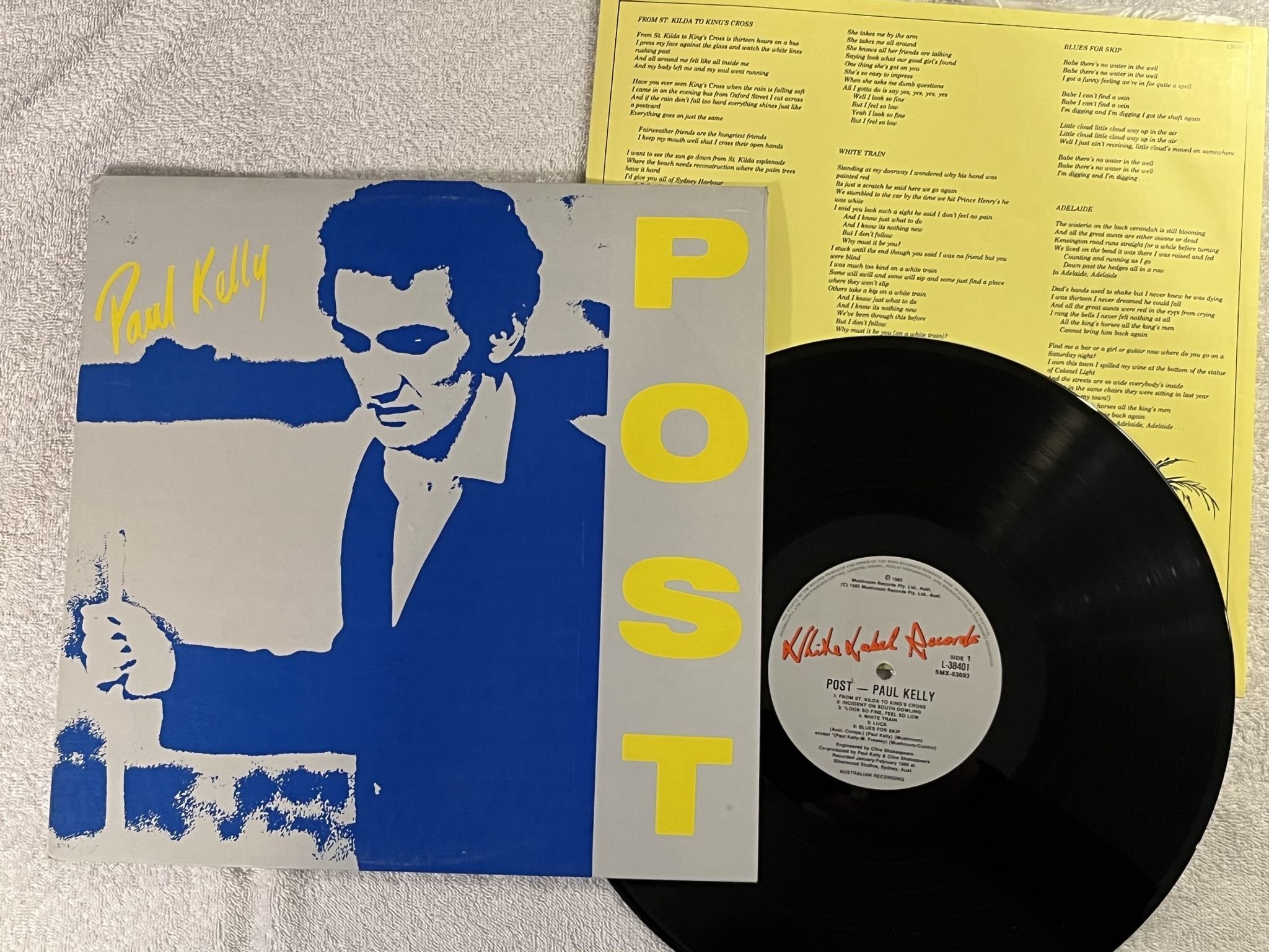 Omslagsbild för skivan PAUL KELLY post LP -85 Aussie WHIE LABEL L38401