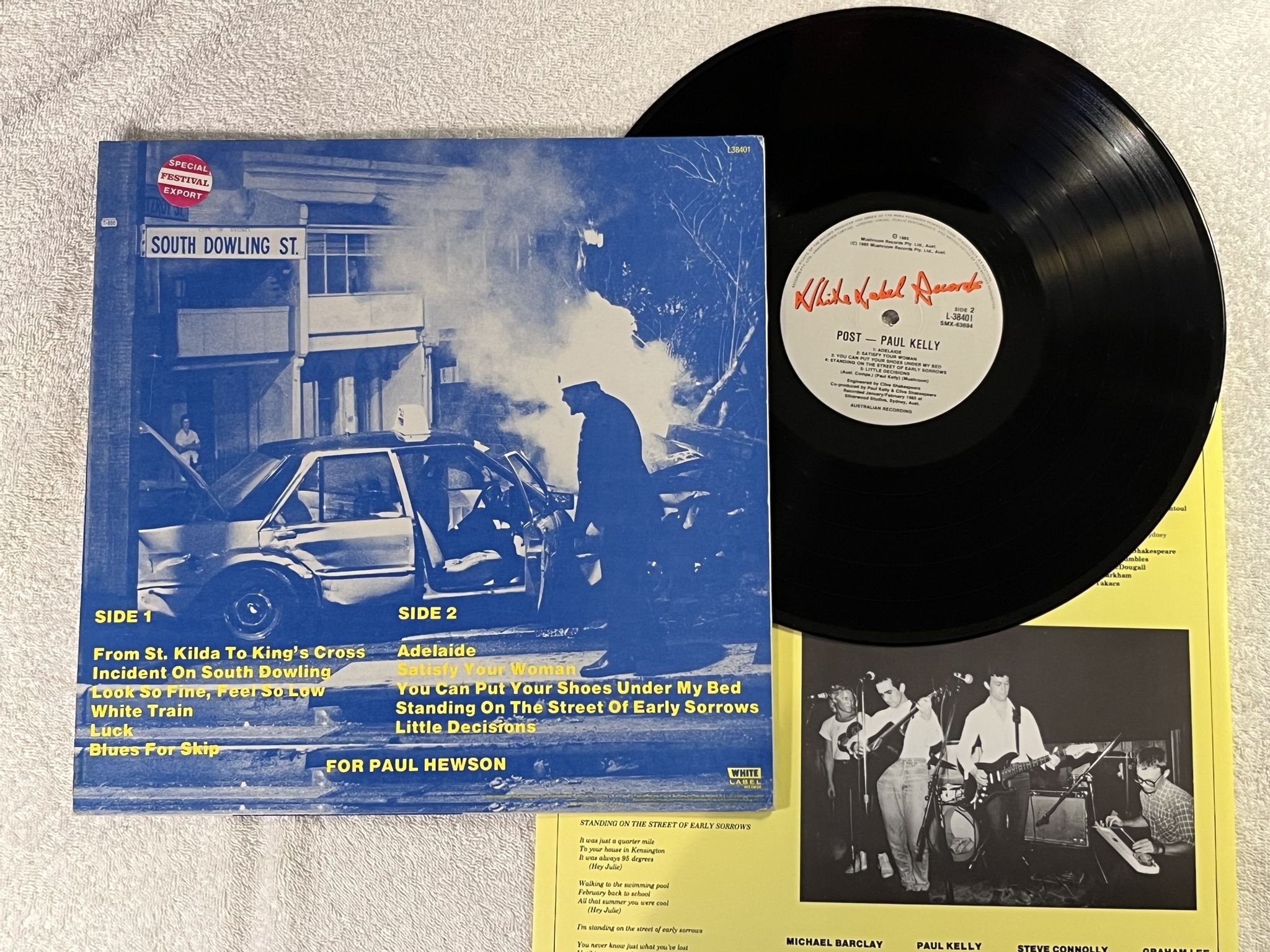 Omslagsbild för skivan PAUL KELLY post LP -85 Aussie WHIE LABEL L38401