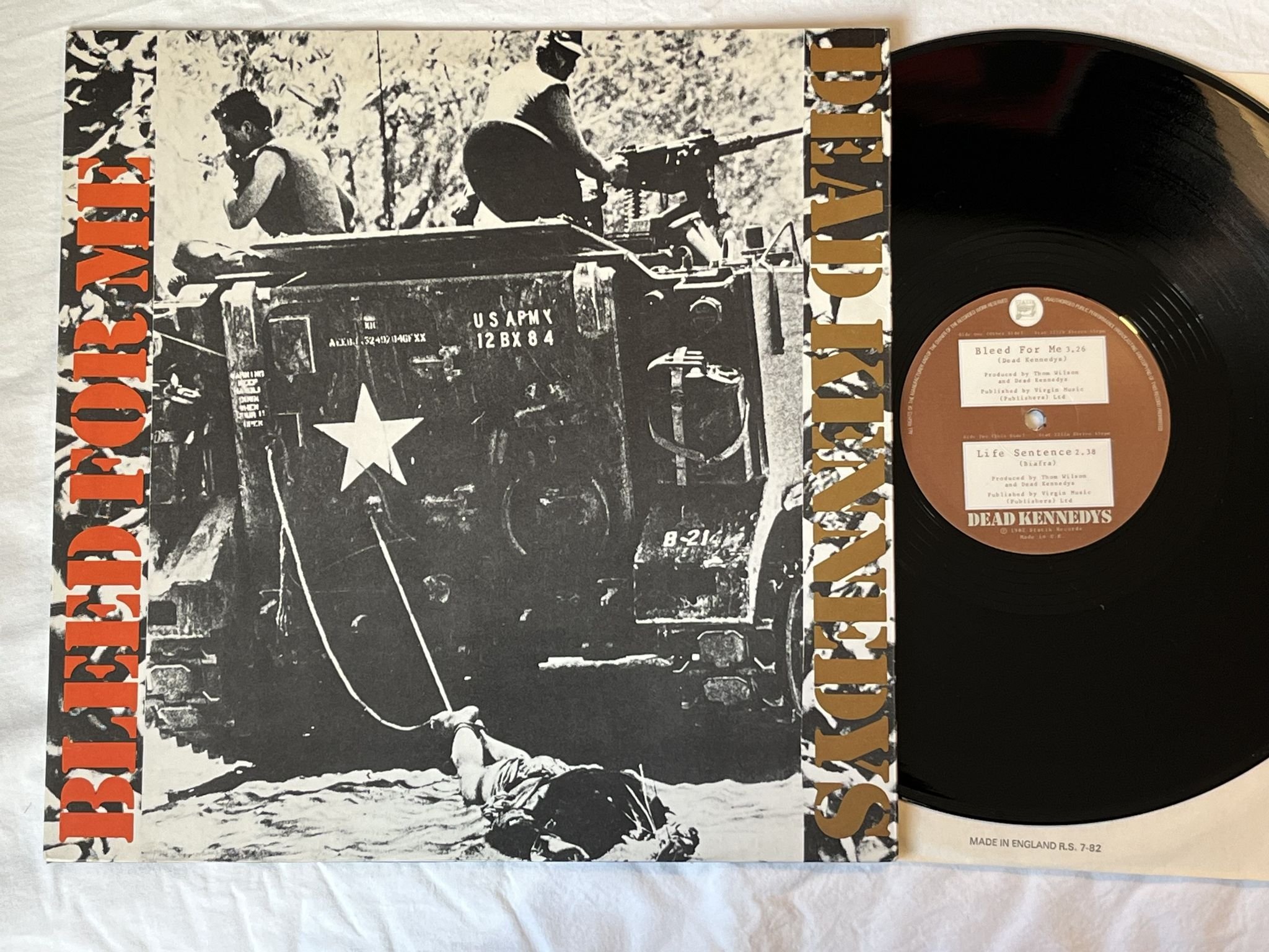 Omslagsbild för skivan DEAD KENNEDY'S bleed for me 12" -82 STATIK STAT 22