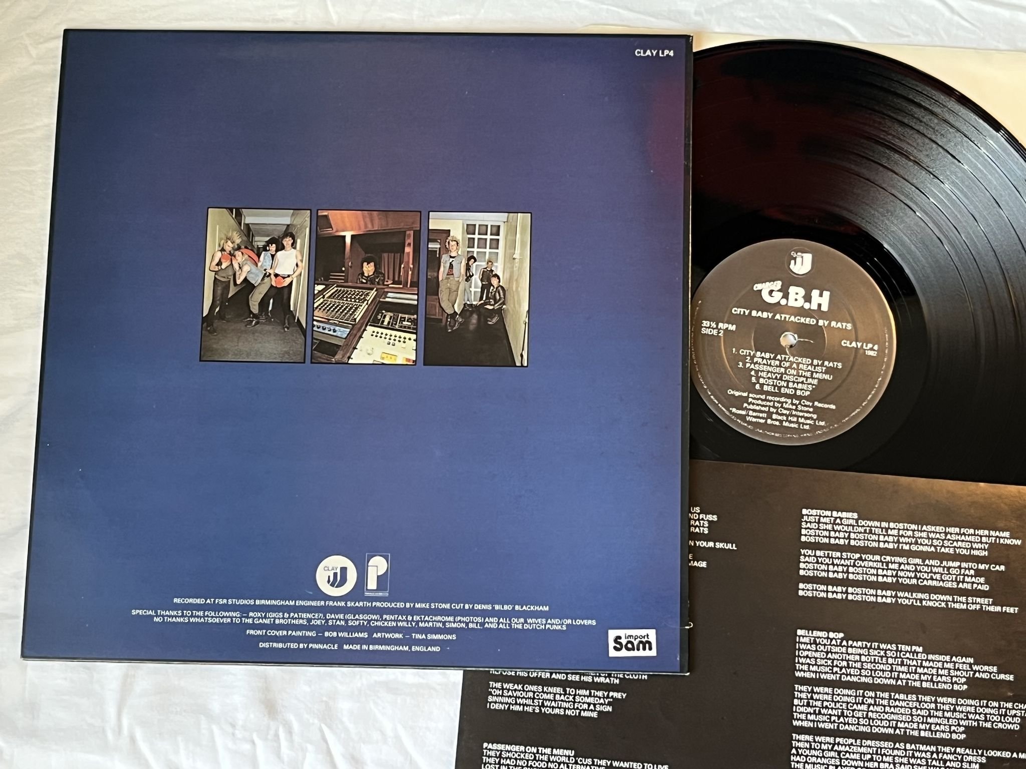 Omslagsbild för skivan G.B.H. City Baby Attacked By Rats LP -82 UK CLAY LP4 *** BLACK LABELS ***