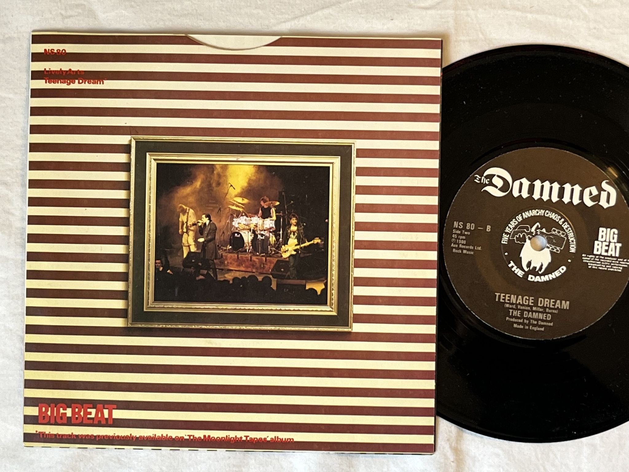 Omslagsbild för skivan THE DAMNED Lively Arts 7" -82 UK BIG BEAT NS 80