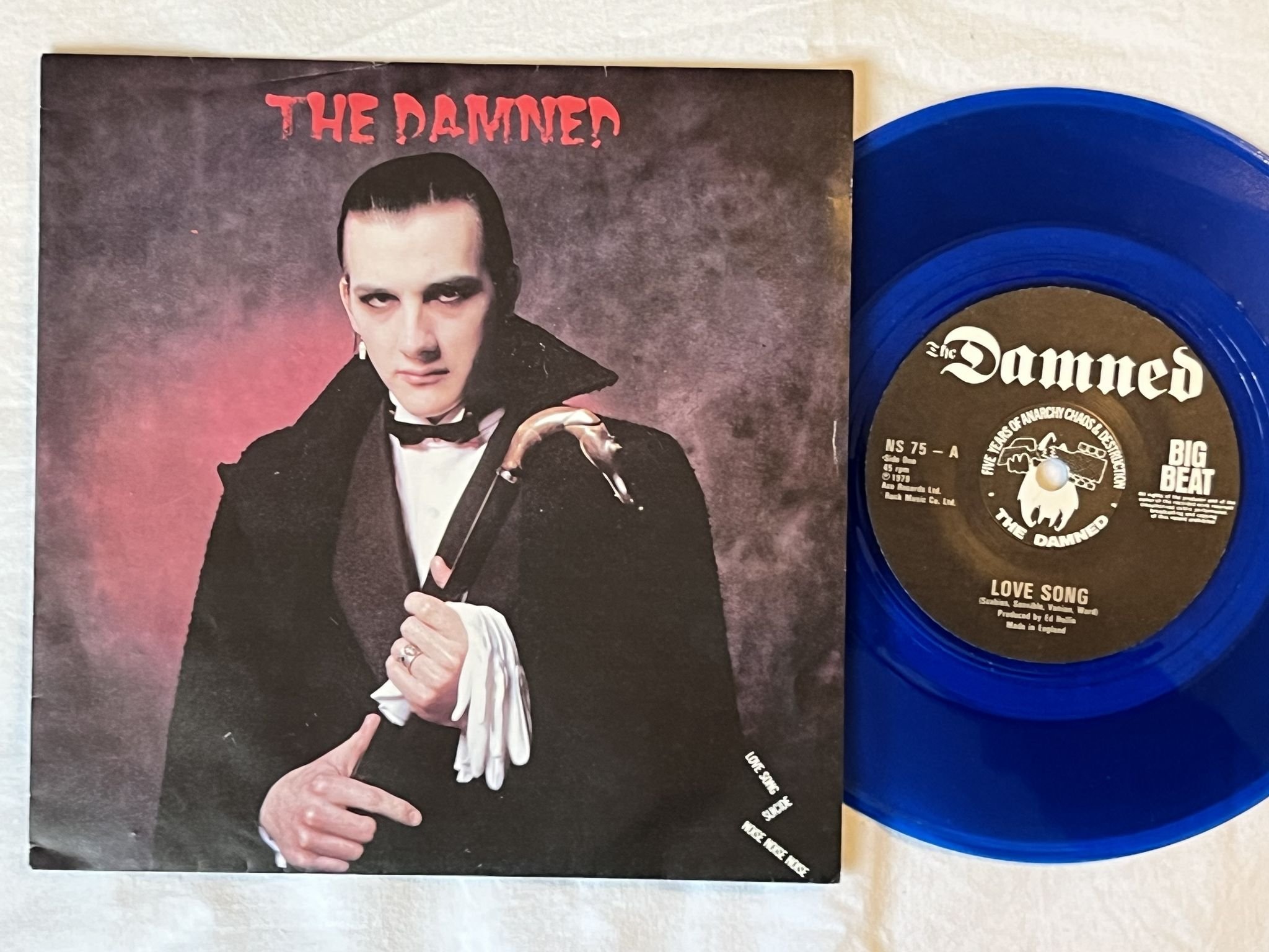 Omslagsbild för skivan THE DAMNED Love Song 7" -82 UK BIG BEAT NS 75 ** BLUE VINYL ***