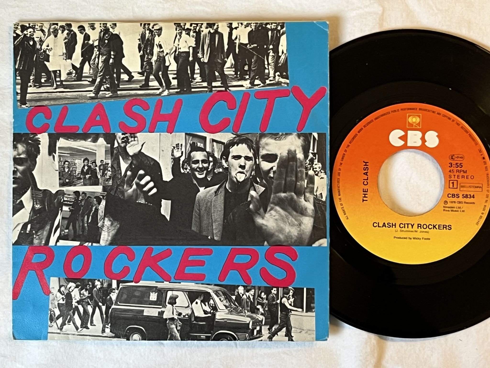 Omslagsbild för skivan THE CLASH clash city rockers 7" -78 Hol CBS 5834