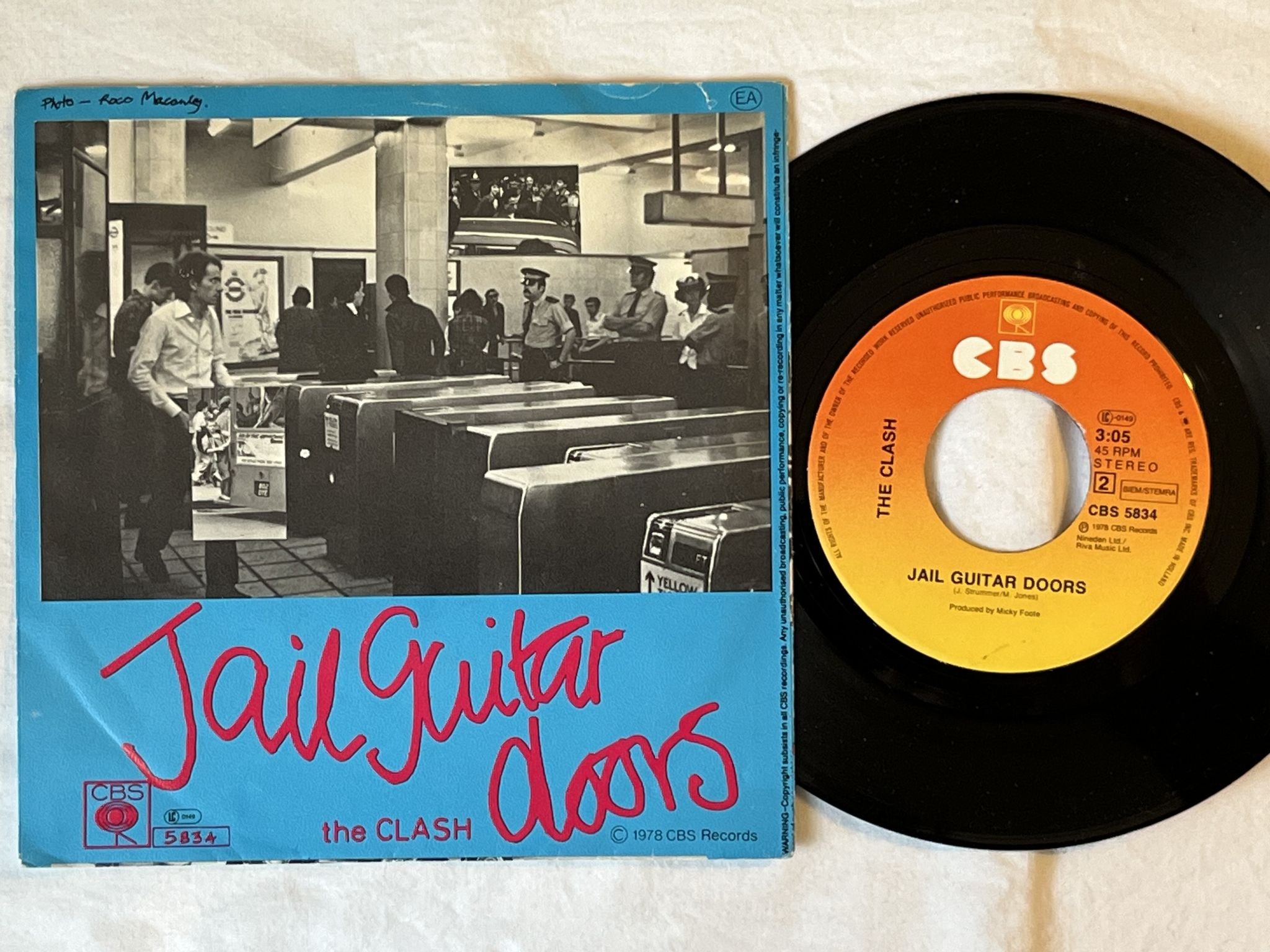 Omslagsbild för skivan THE CLASH clash city rockers 7" -78 Hol CBS 5834