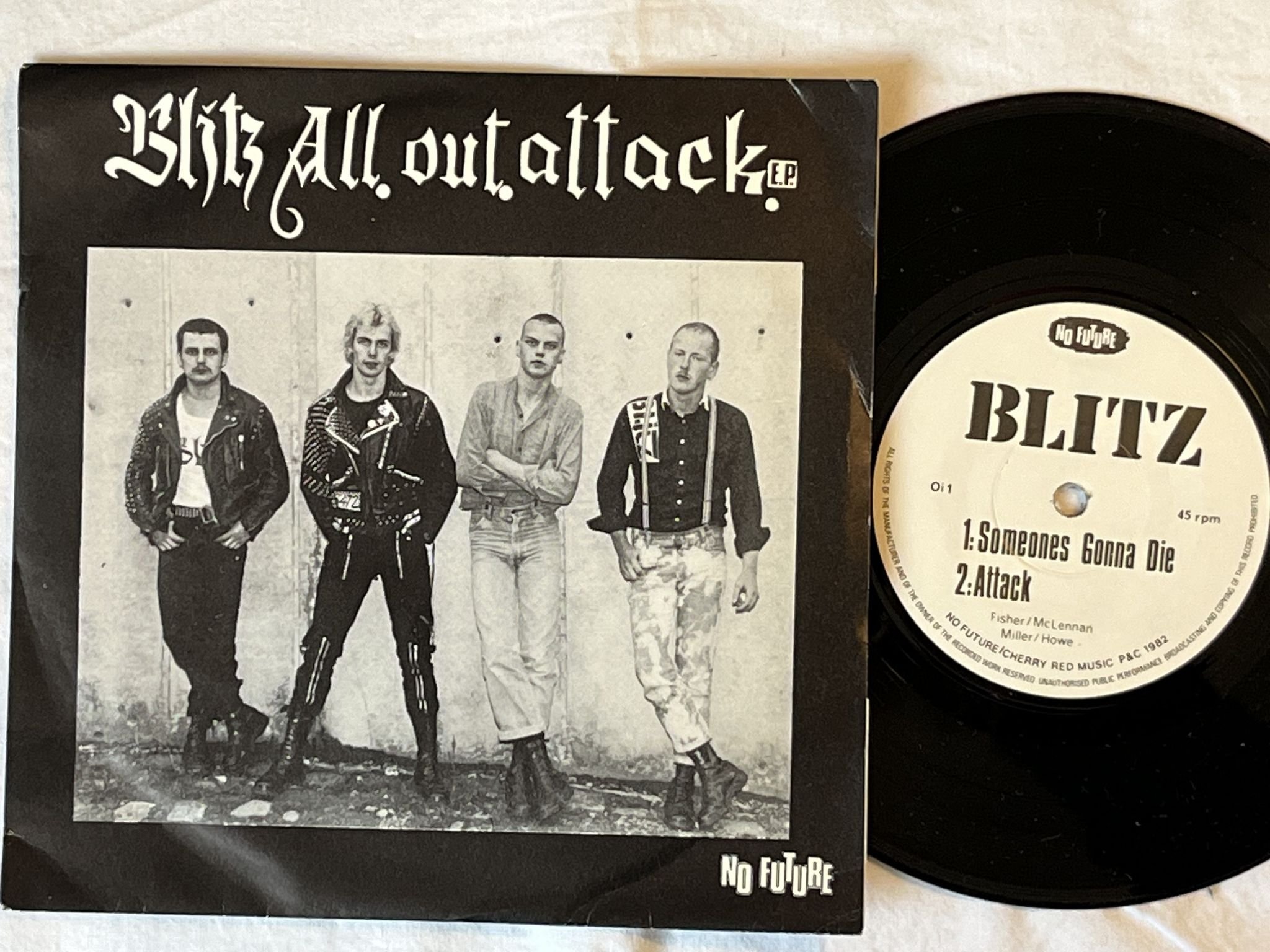 Omslagsbild för skivan BLITZ All Out Attack E.P. 7" -82 UK NO FUTURE Oi 1
