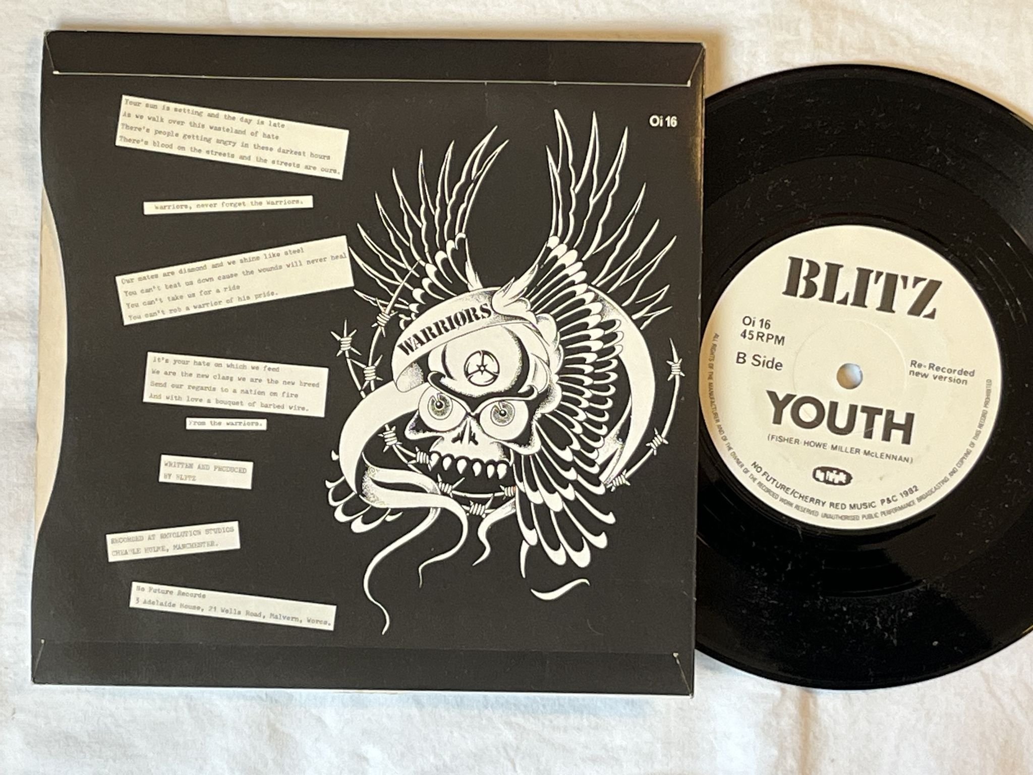 Omslagsbild för skivan BLITZ Warriørs 7" -82 UK NO FUTURE Oi 16