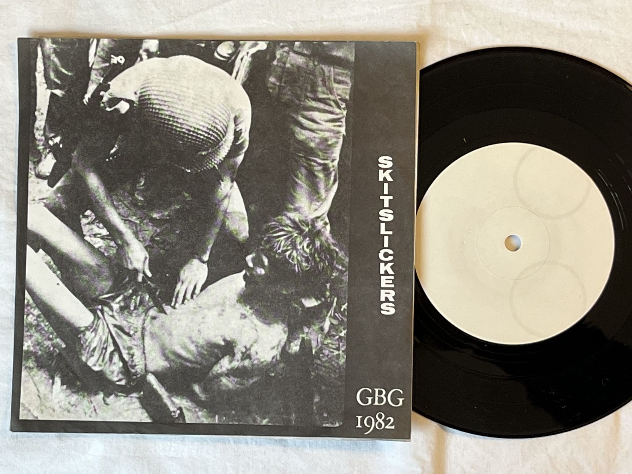 Omslagsbild för skivan SHITSLICKERS GBG 1982 7" -82 Swe *** mega rare swedish punk ***