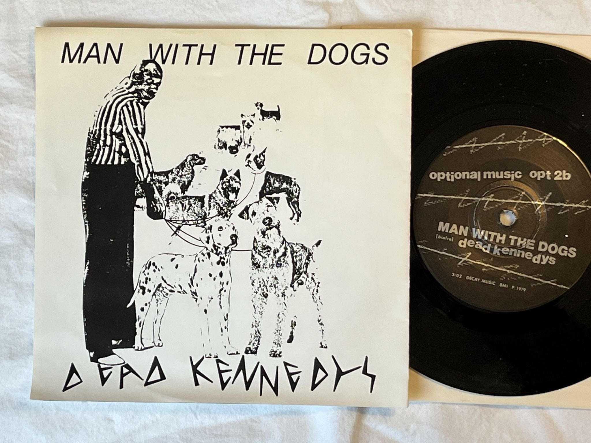 Omslagsbild för skivan DEAD KENNEDYS California Über Alles 7" -80 US OPTIONAL opt 2