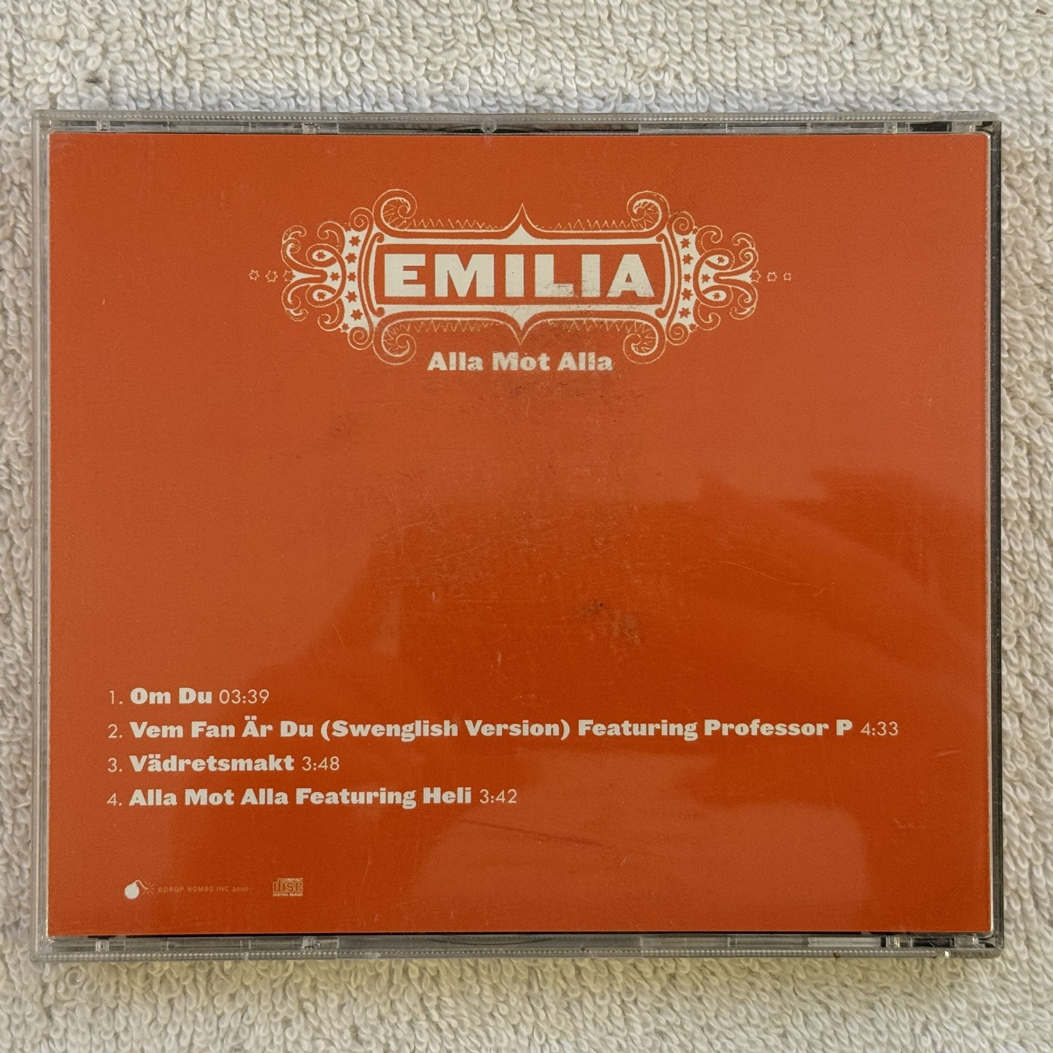 Omslagsbild för skivan Emilia – Alla Mot Alla CD 2000 demo SWERAP