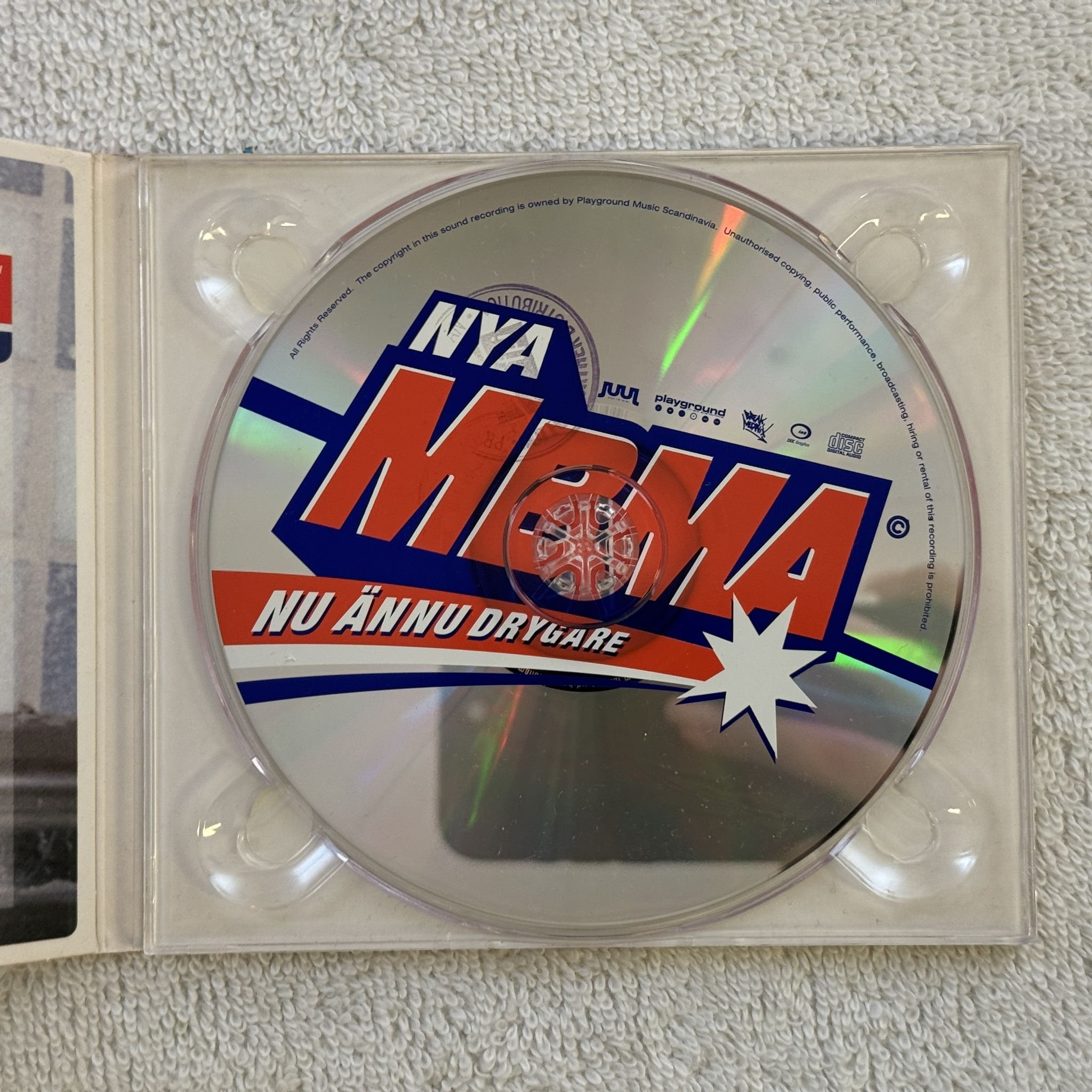 Omslagsbild för skivan MBMA Nu Ännu Drygare CD 2003 JUJUEPCD.26 SWERAP
