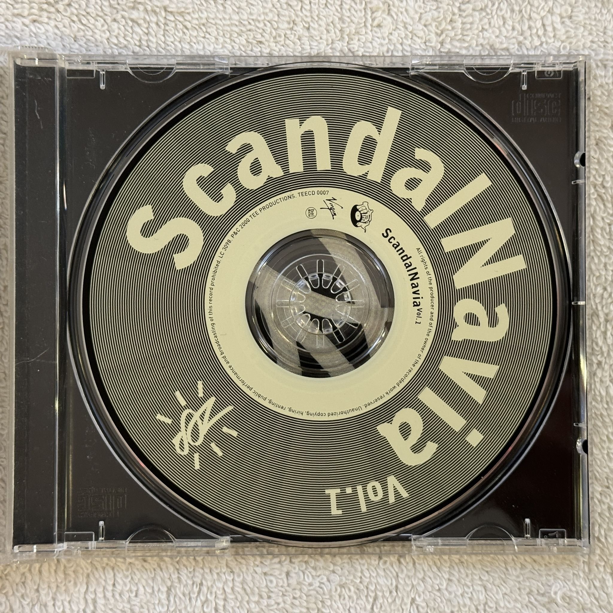 Omslagsbild för skivan Various – Scandalnavia Vol. 1 CD 2000 TEE TEECD 0007