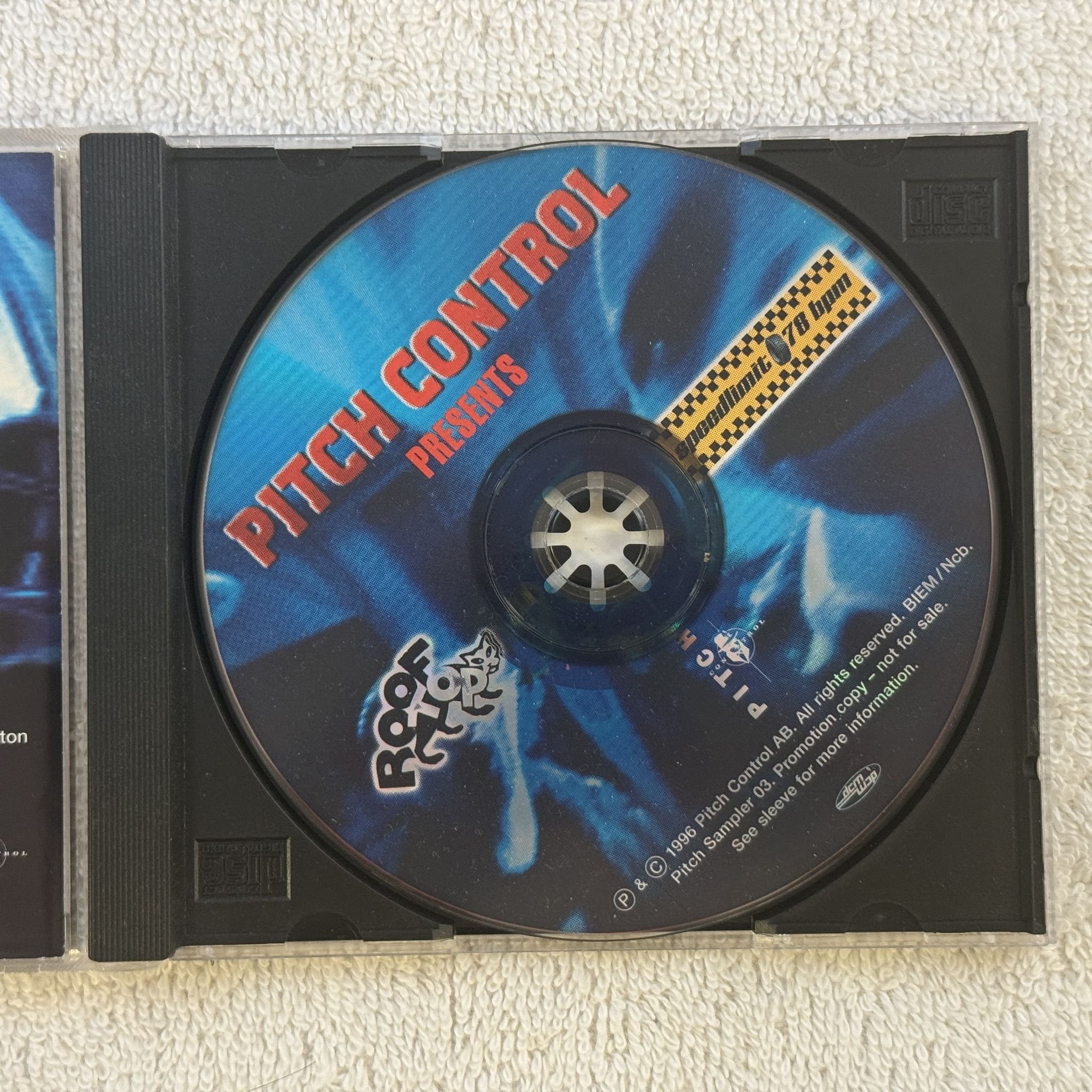 Omslagsbild för skivan Various – Pitch Control Presents: CD 1996 promo PITCH SAMPLER 03 SWERAP