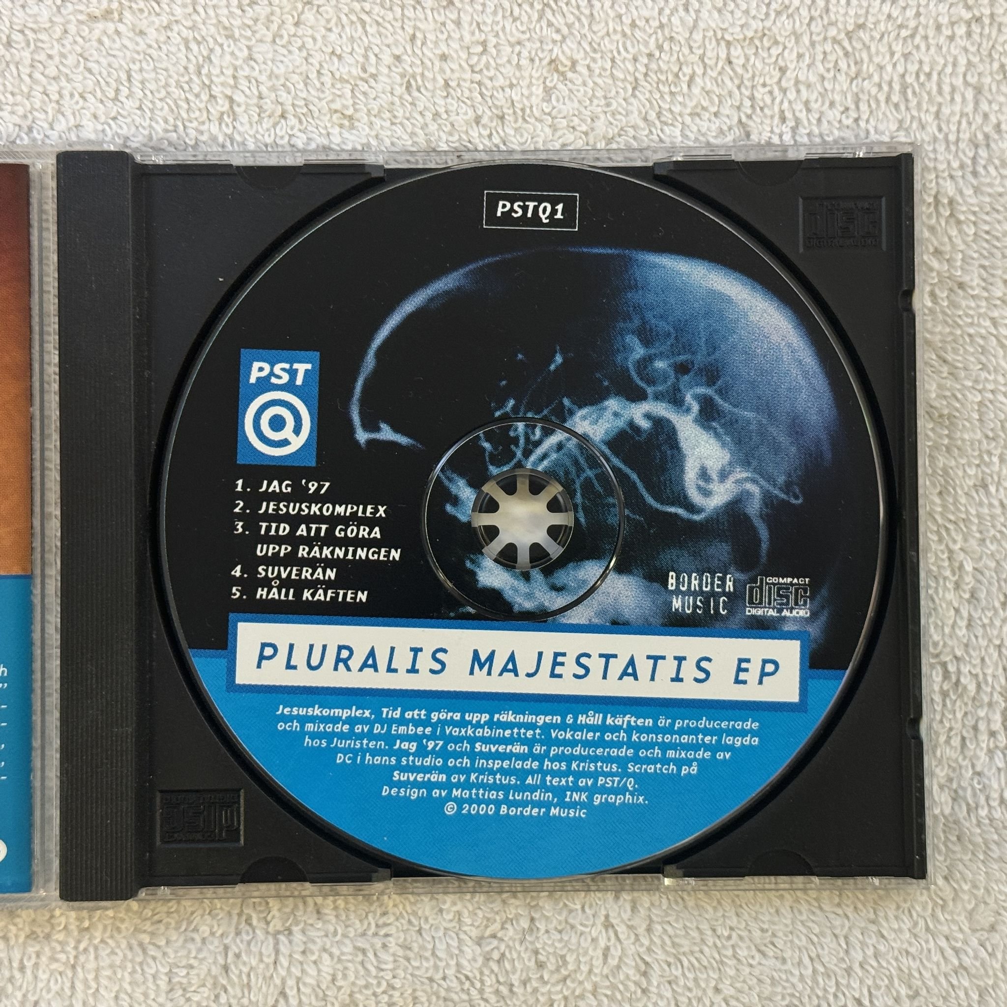 Omslagsbild för skivan PST pluralis CD 2000 BORDER MUSIC PSTQ1 SWERAP