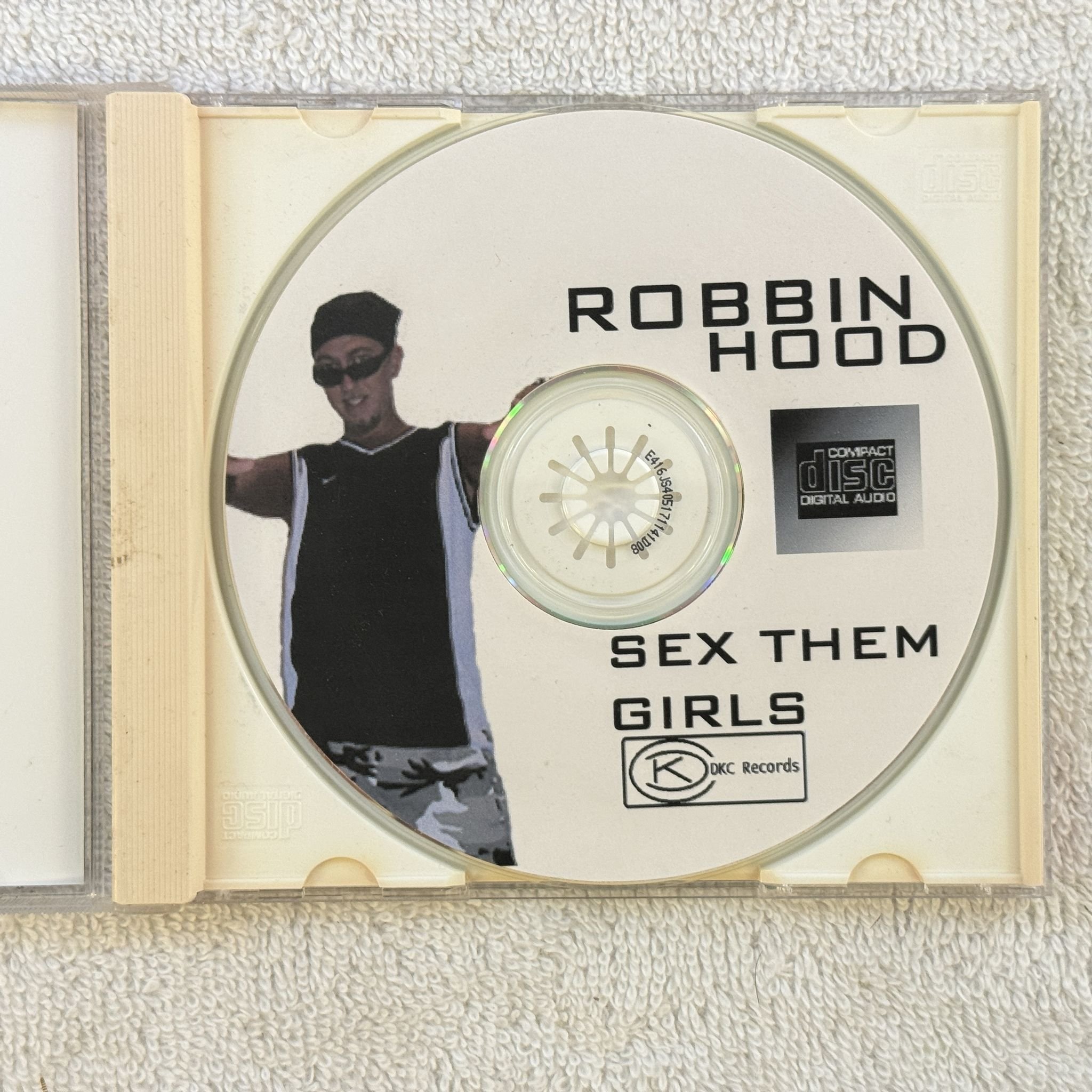 Omslagsbild för skivan ROBBIN HOOD sex them girls CD demo ragga hip hop SWERAP